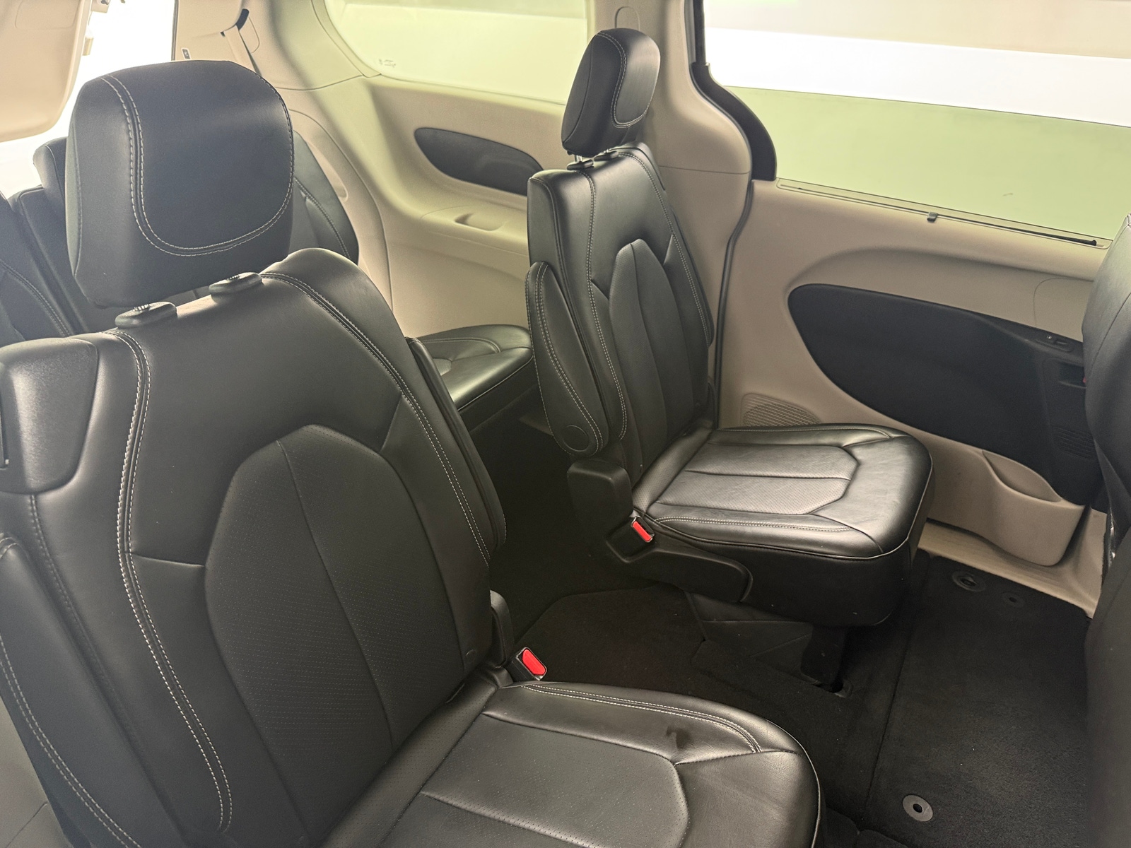 Thumbnail: 2024 Chrysler Pacifica - 5
