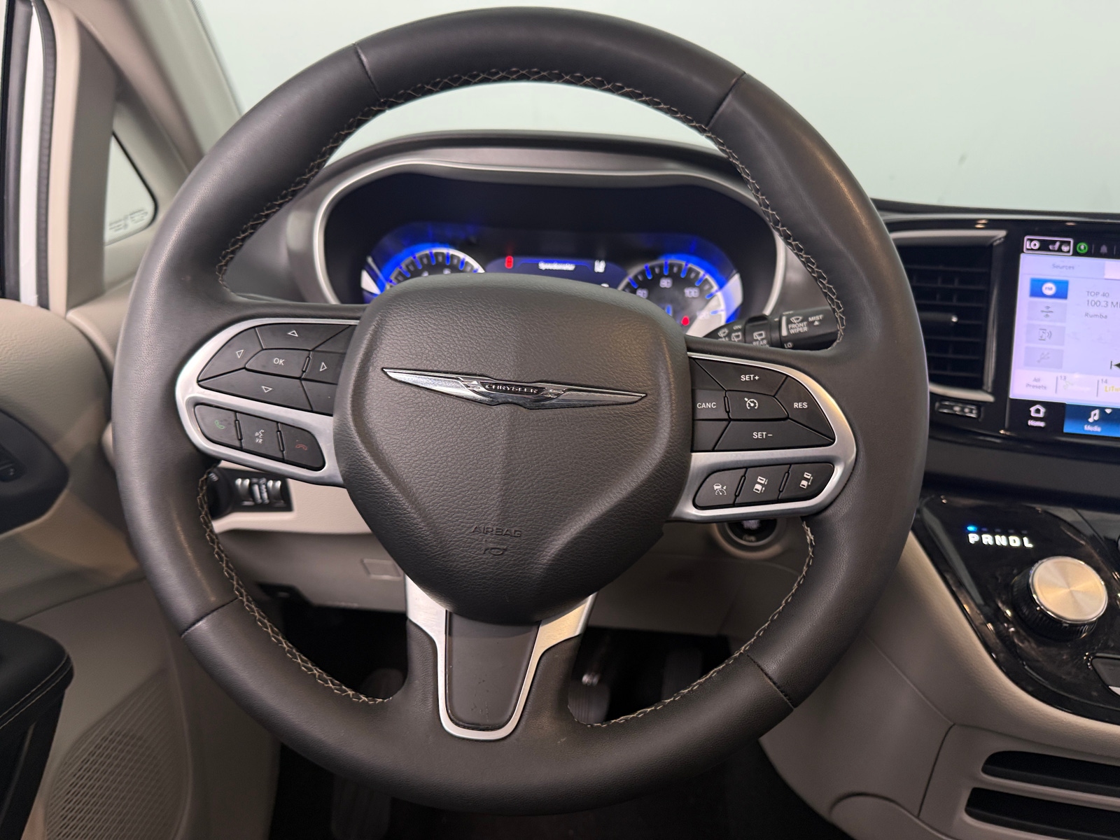 Thumbnail: 2024 Chrysler Pacifica - 4