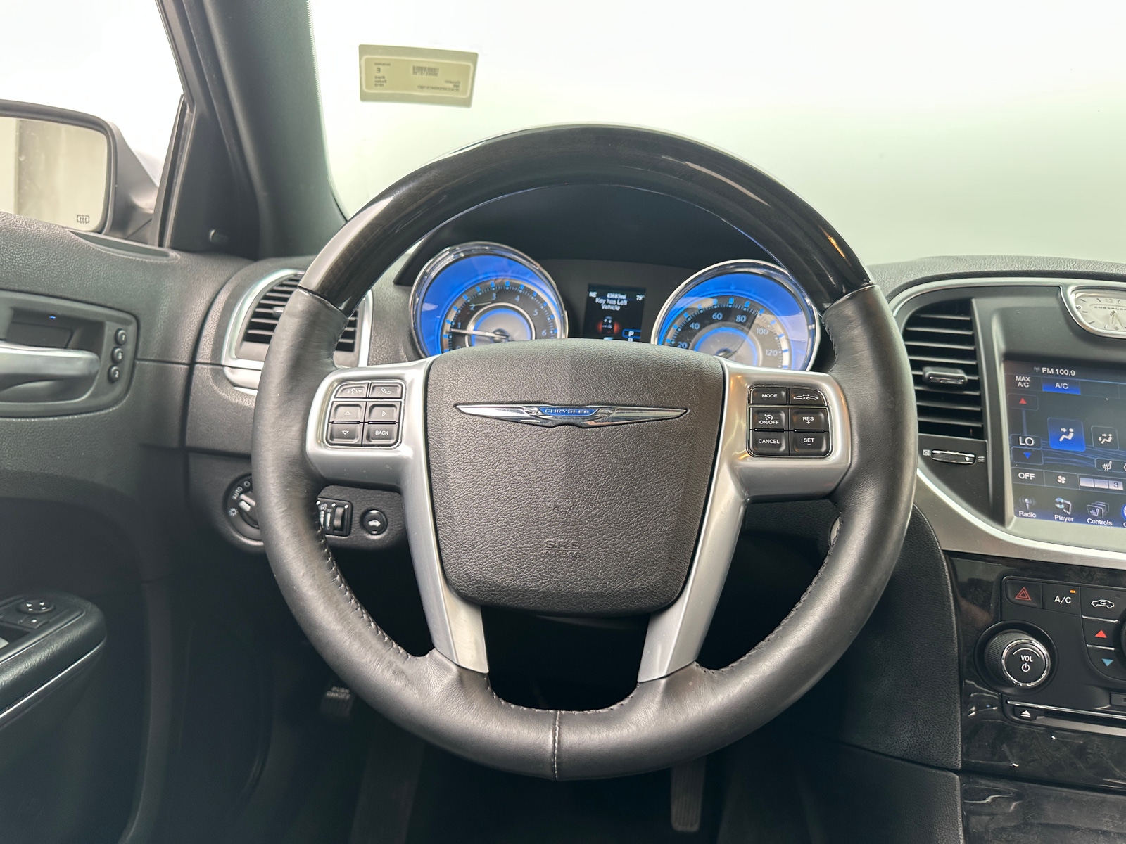 Thumbnail: 2013 Chrysler 300 - 4