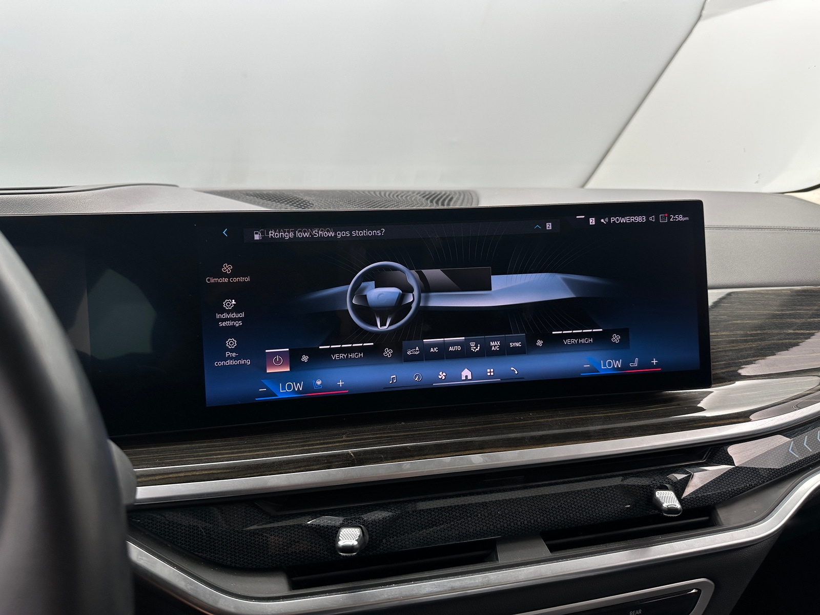 Thumbnail: 2024 BMW X7 - 4