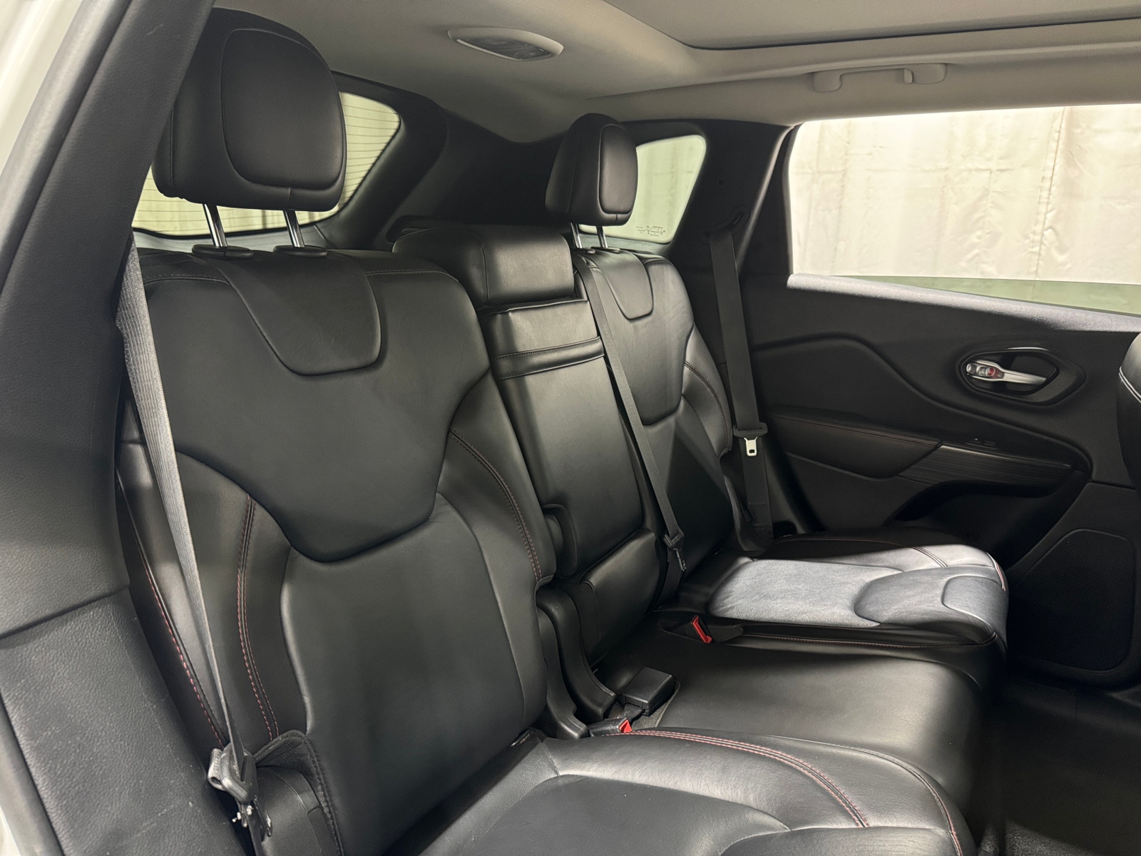 Thumbnail: 2015 Jeep Cherokee - 5
