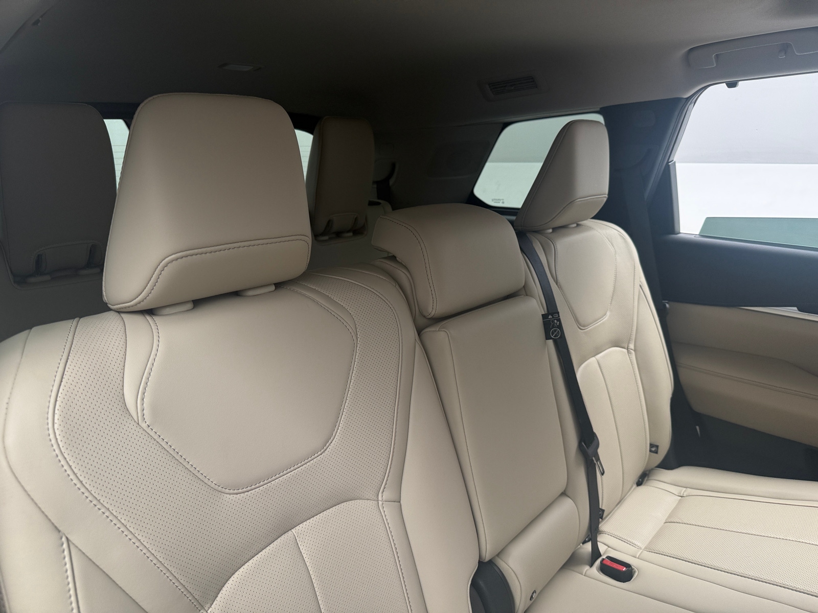 Thumbnail: 2023 INFINITI QX60 - 5