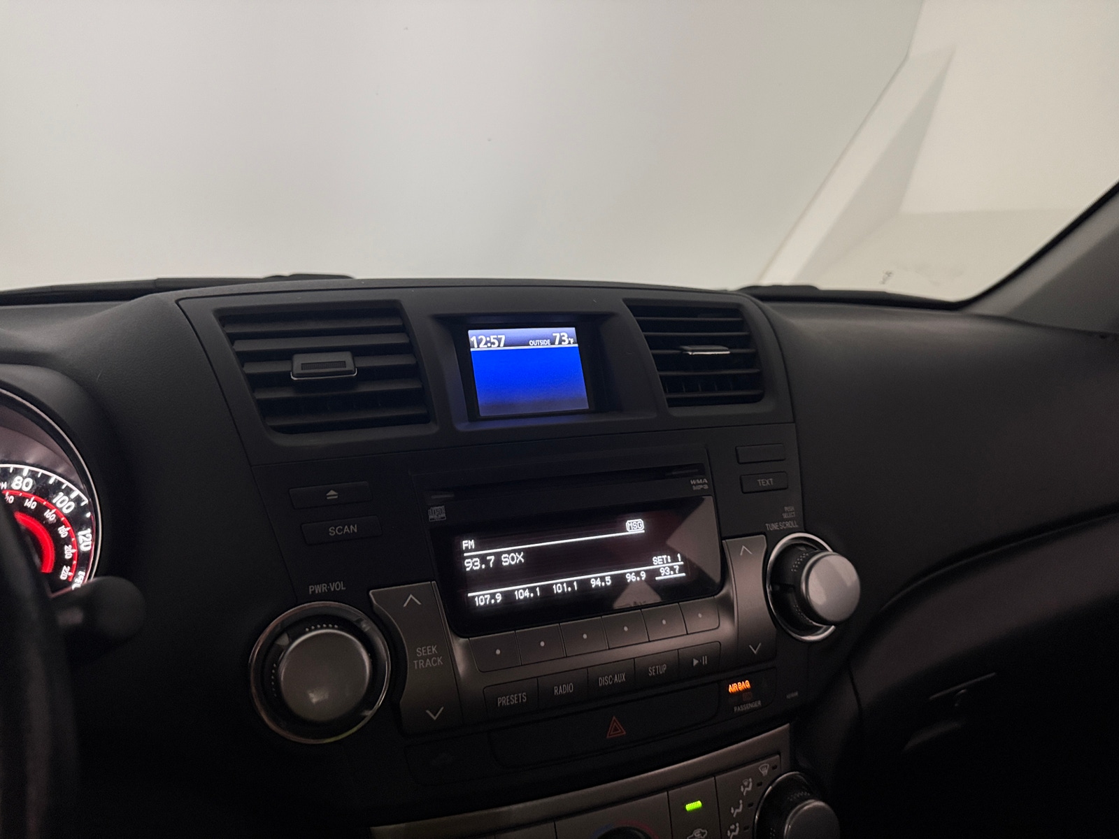 Thumbnail: 2012 Toyota Highlander - 3