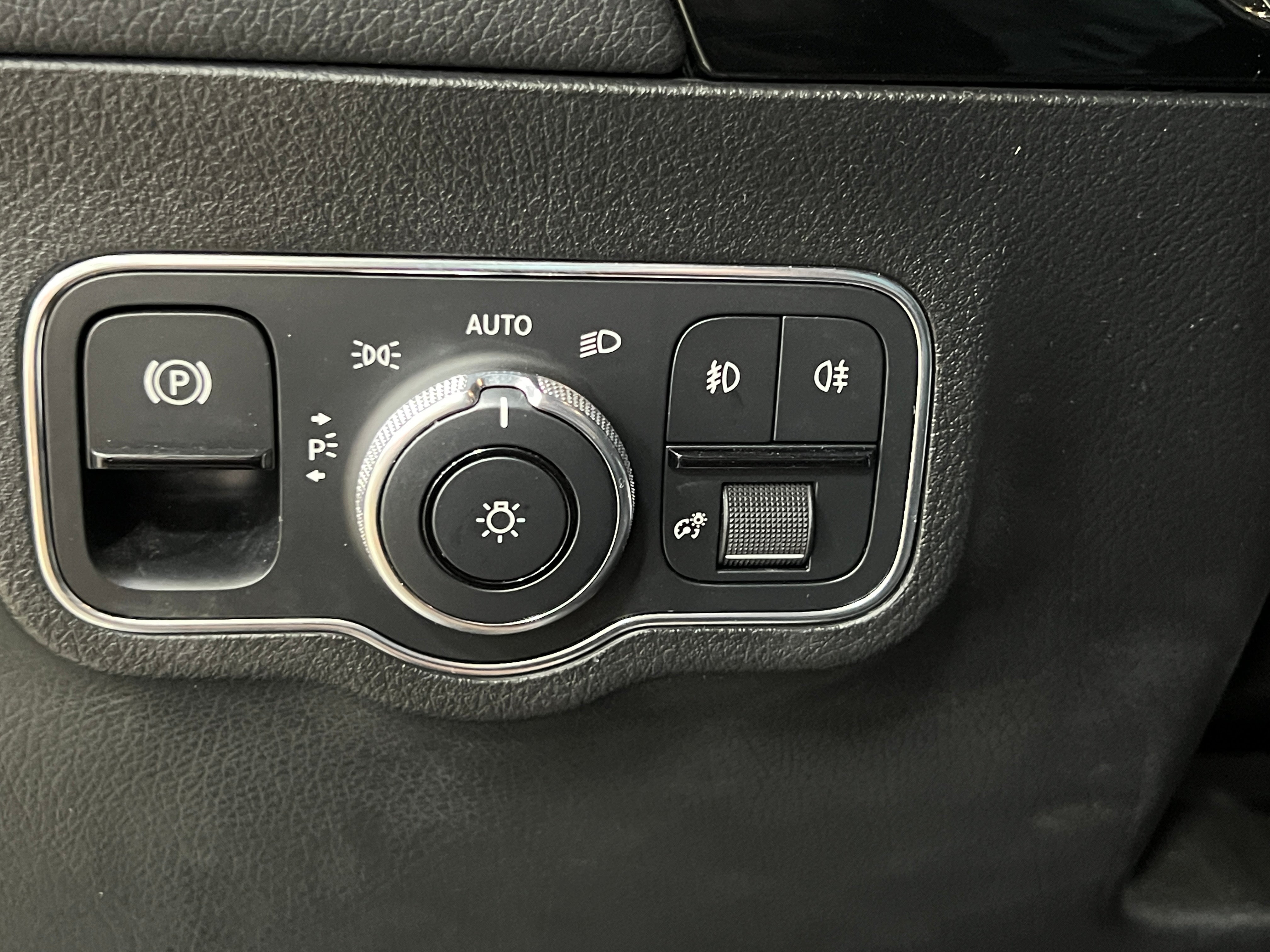 2021 Mercedes-Benz GLA GLA250 - Photo 3