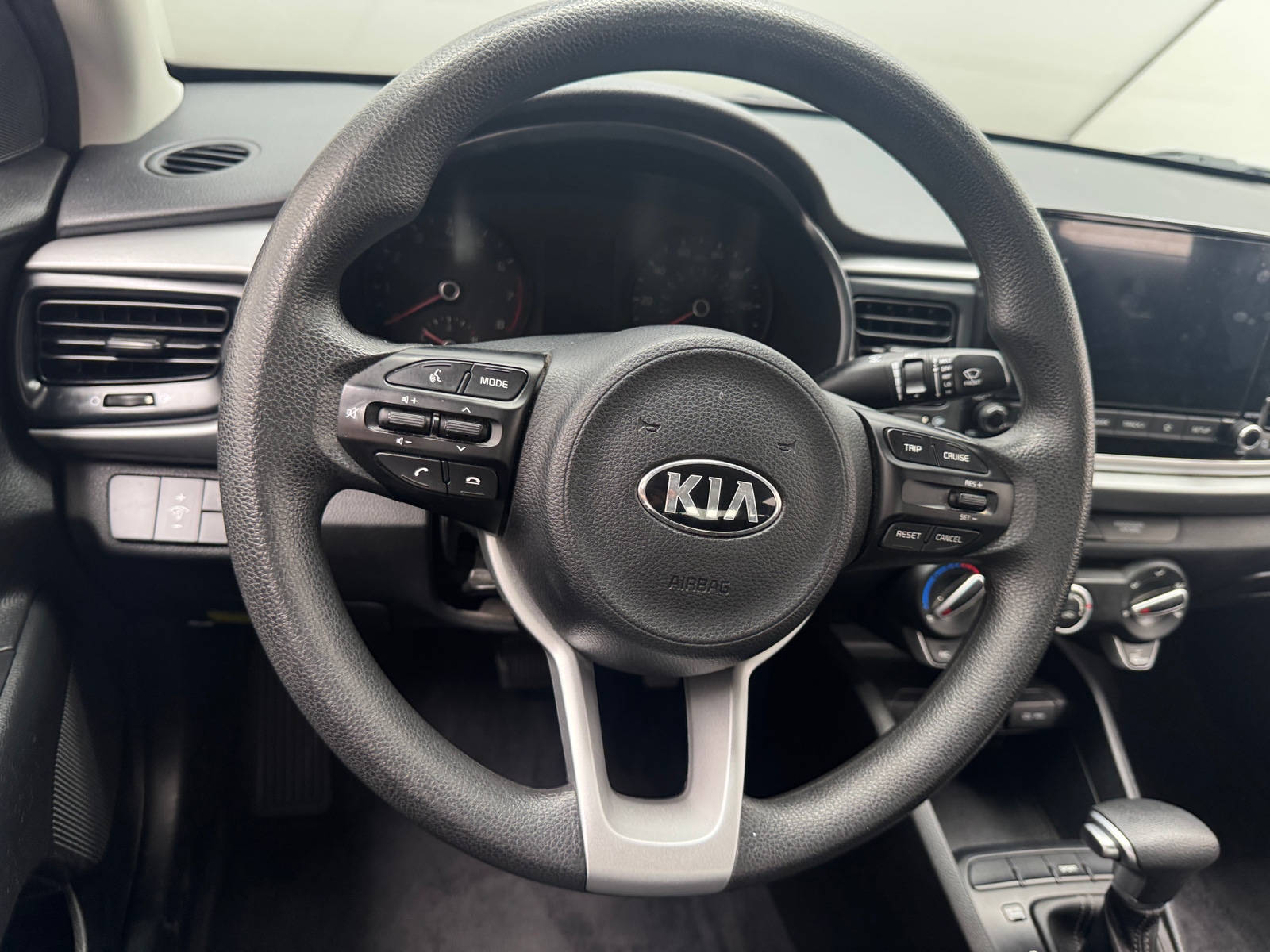 Thumbnail: 2021 Kia Rio - 5