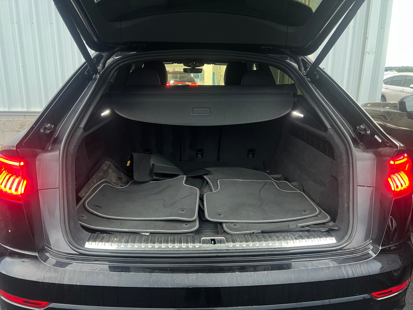 Thumbnail: 2019 Audi Q8 - 7