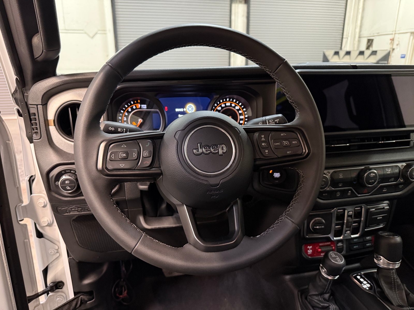 Thumbnail: 2025 Jeep Gladiator - 5