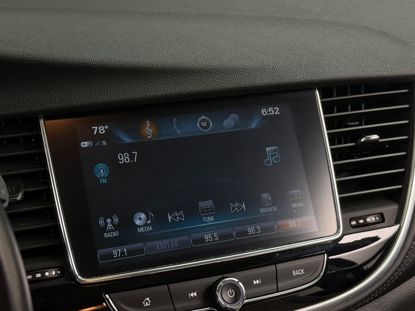 Thumbnail: 2021 Buick Encore - 3