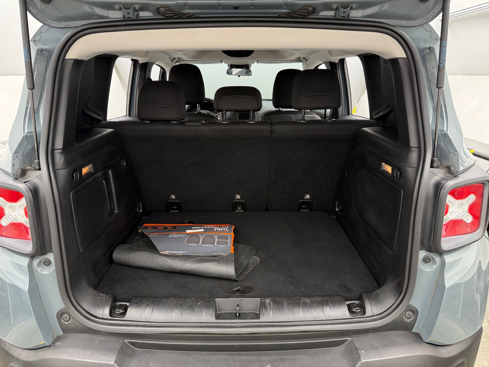 Thumbnail: 2015 Jeep Renegade - 6