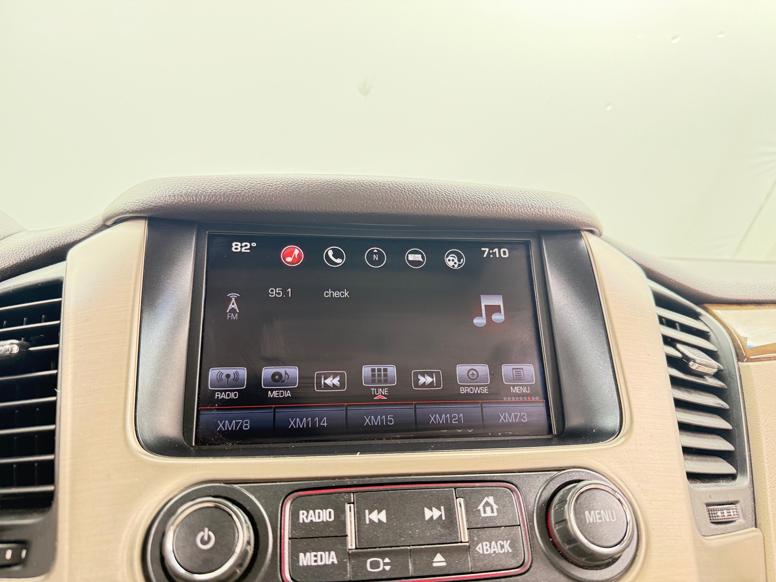 Thumbnail: 2016 GMC Yukon - 3