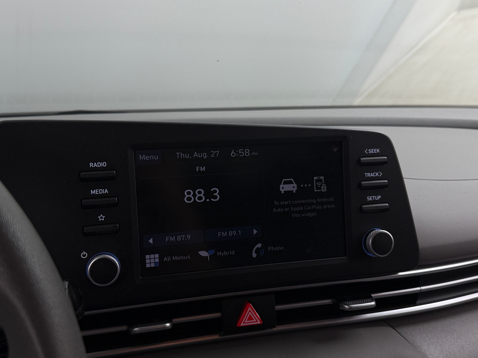 Thumbnail: 2023 Hyundai Elantra - 4