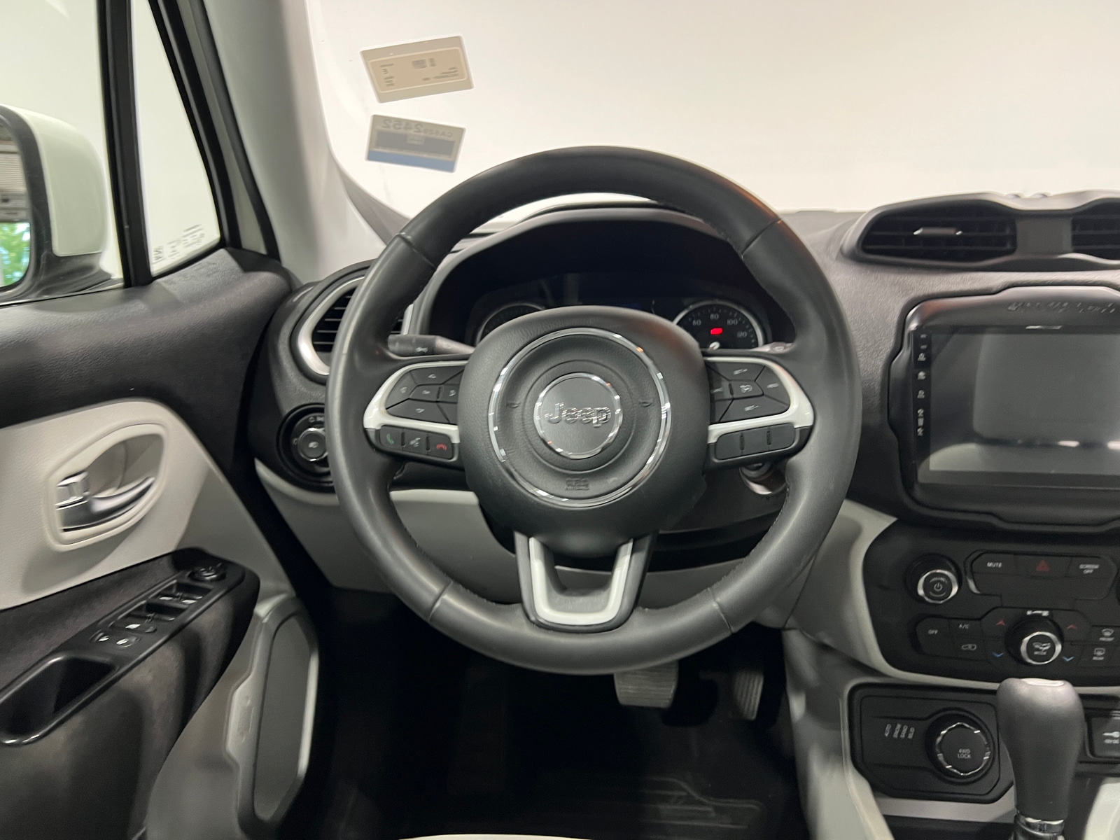 Thumbnail: 2018 Jeep Renegade - 5