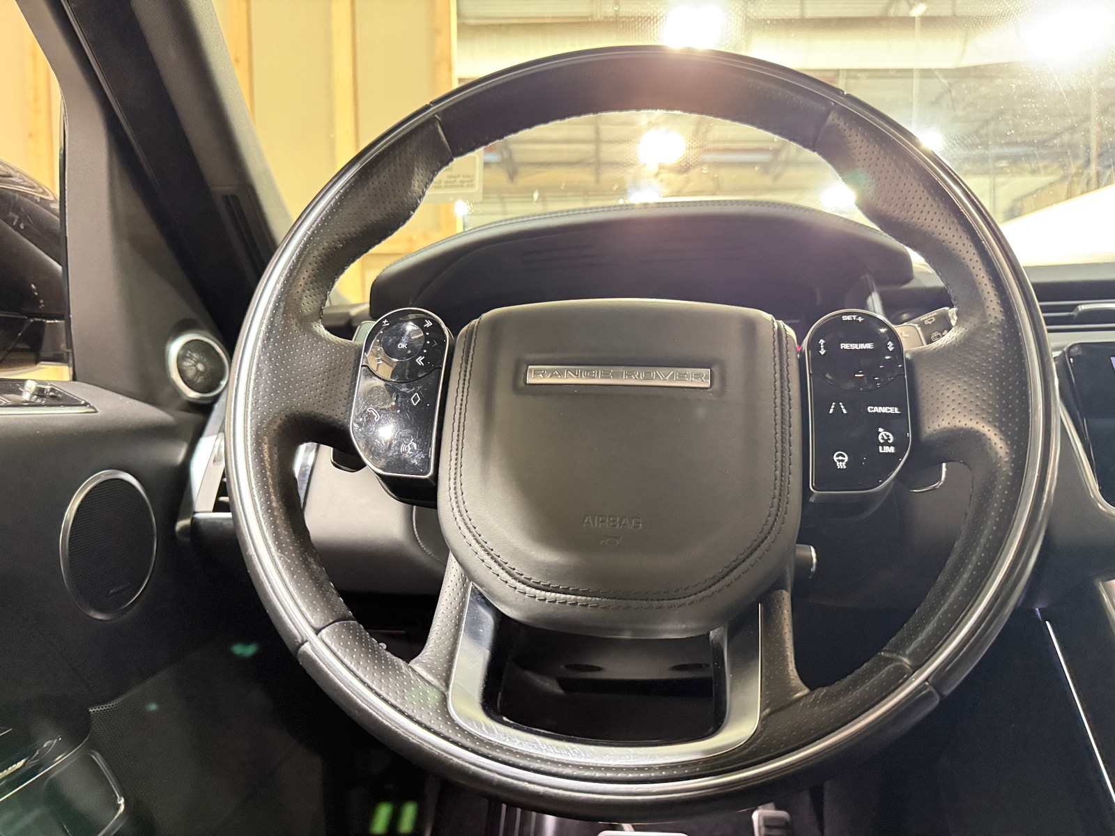 Thumbnail: 2020 Land Rover Range Rover Sport - 4