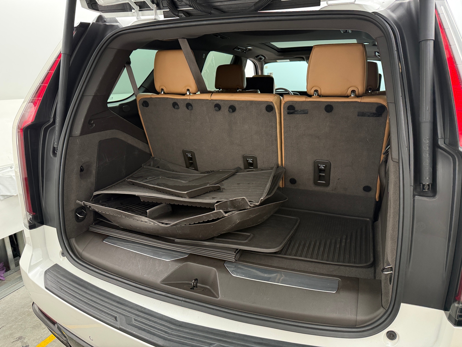 Thumbnail: 2021 Cadillac Escalade - 6