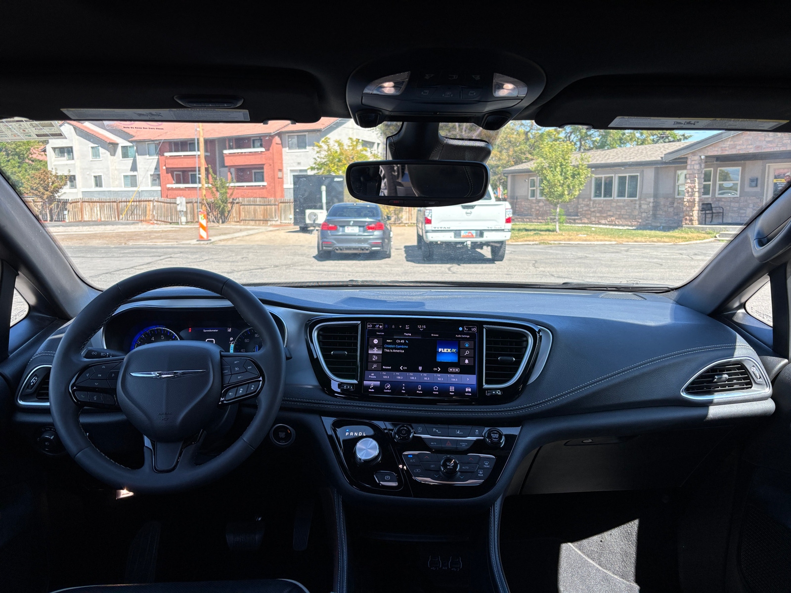 Thumbnail: 2025 Chrysler Pacifica - 3