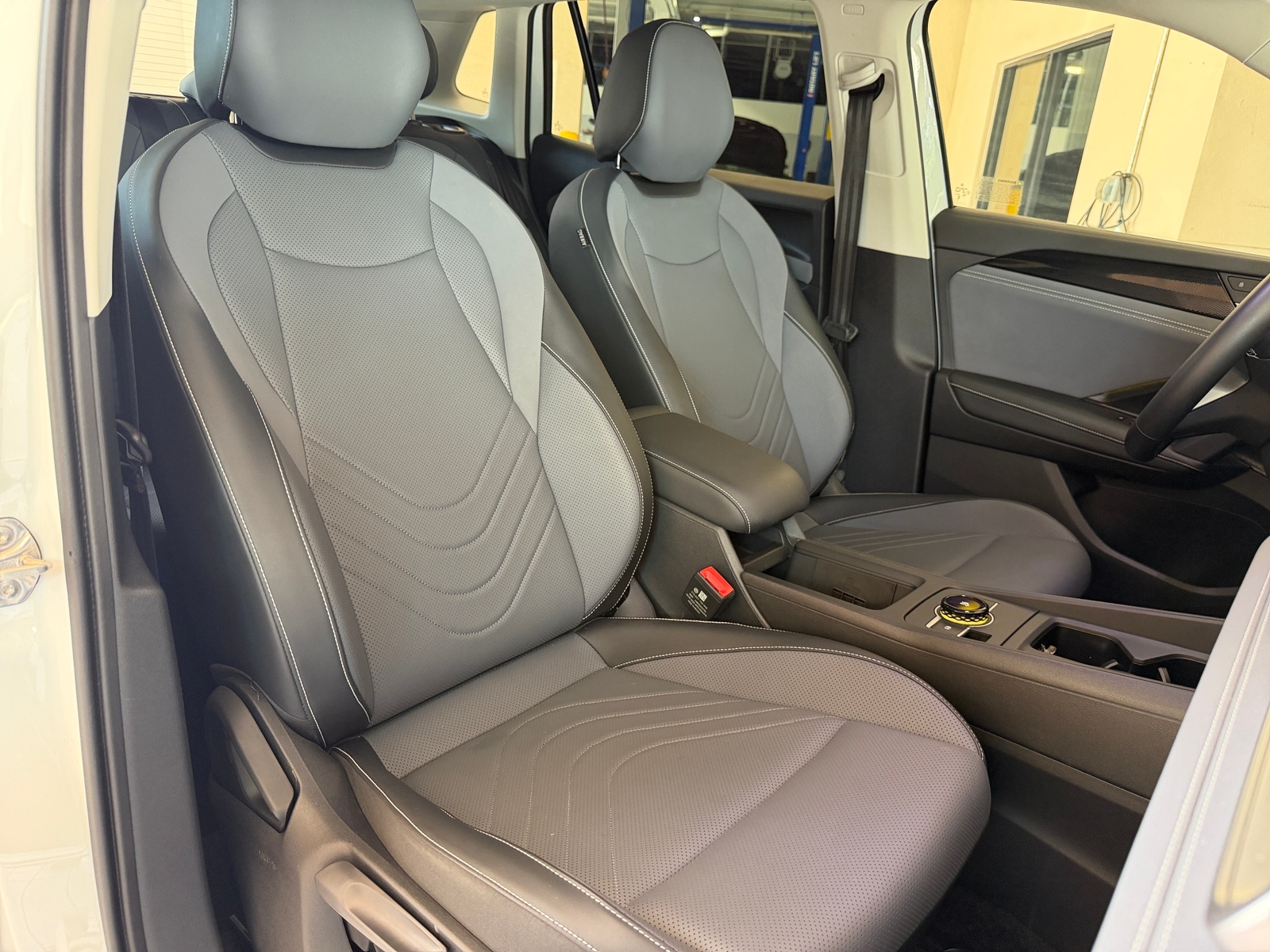 Thumbnail: 2026 Volkswagen Tiguan - 2