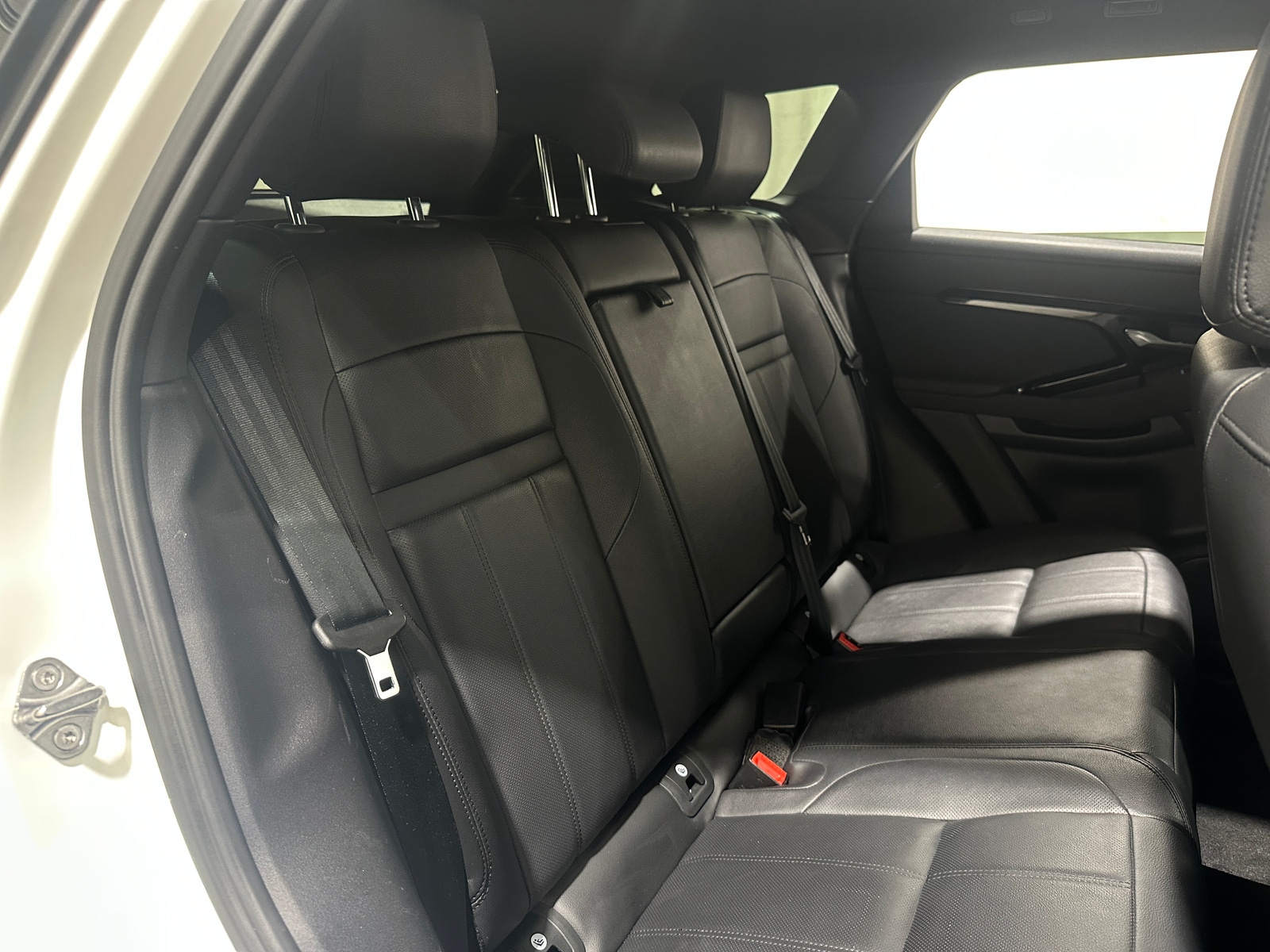 Thumbnail: 2024 Land Rover Range Rover Evoque - 5