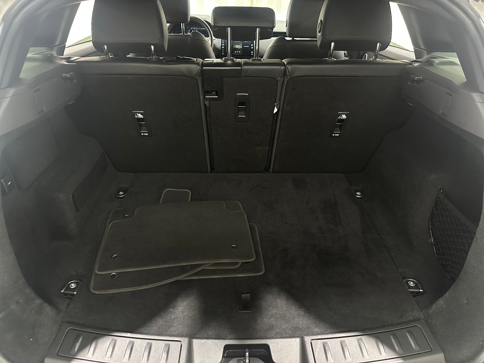 Thumbnail: 2024 Land Rover Range Rover Evoque - 6