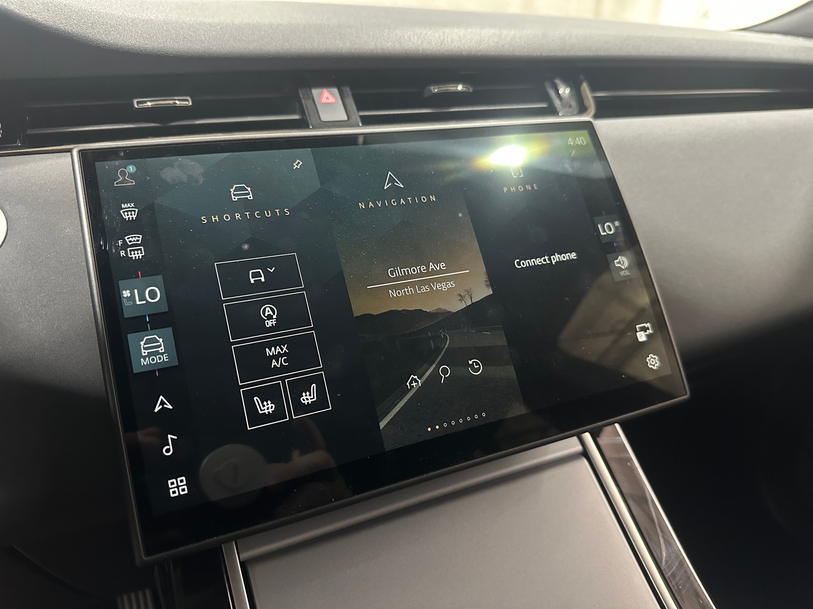 Thumbnail: 2024 Land Rover Range Rover Evoque - 3