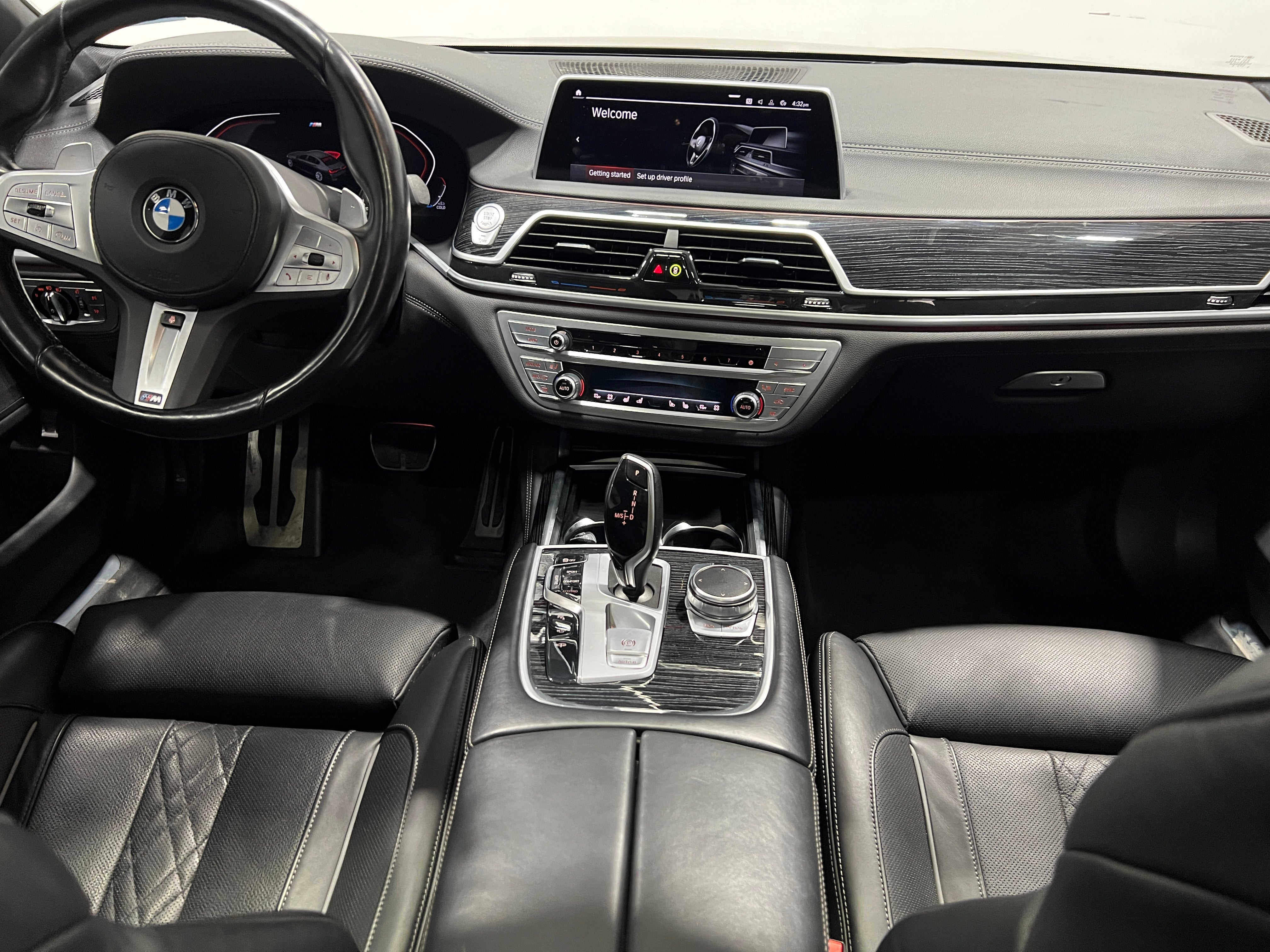 2022 BMW 7 Series 740i - Photo 7
