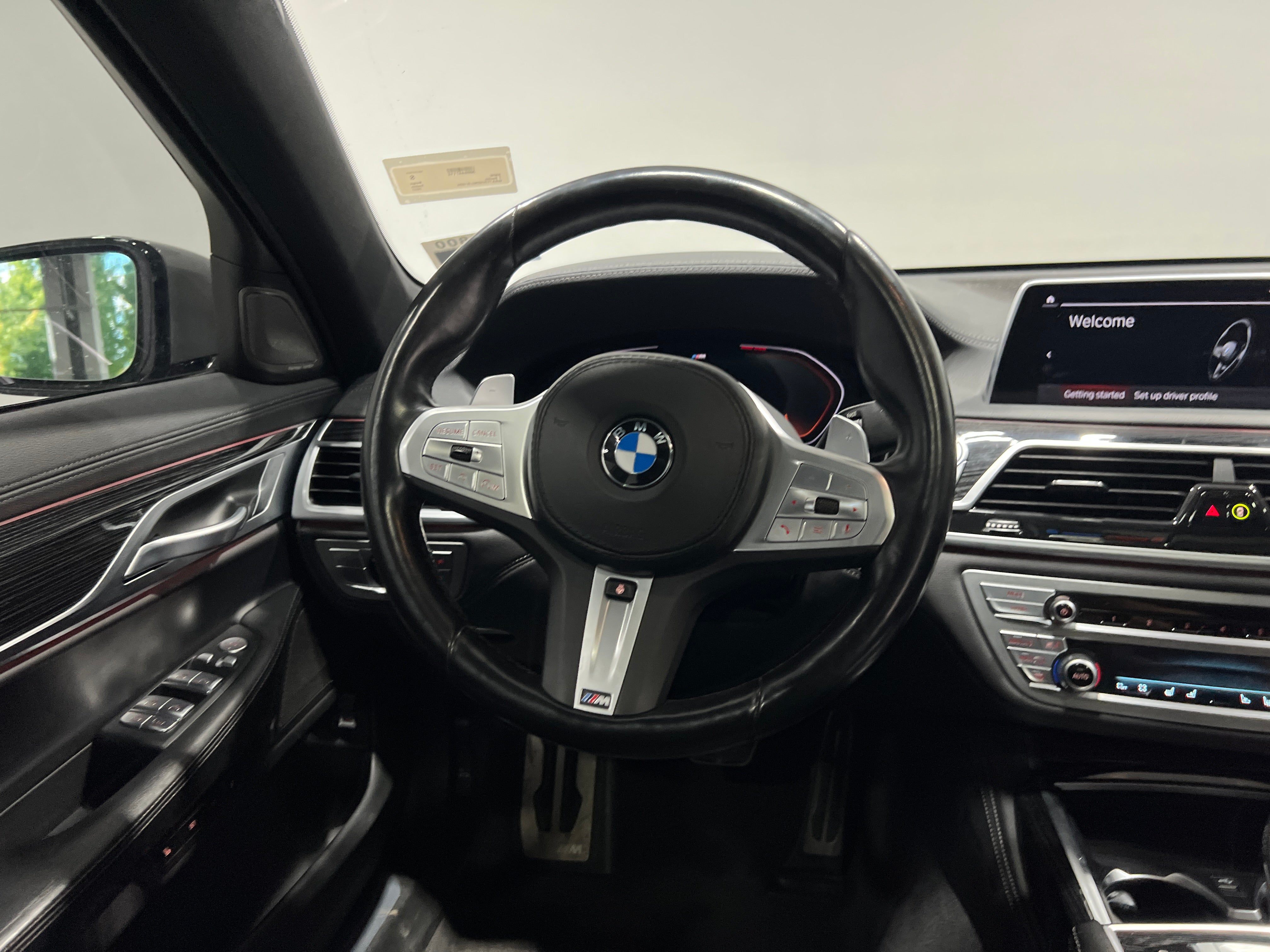 2022 BMW 7 Series 740i - Photo 9