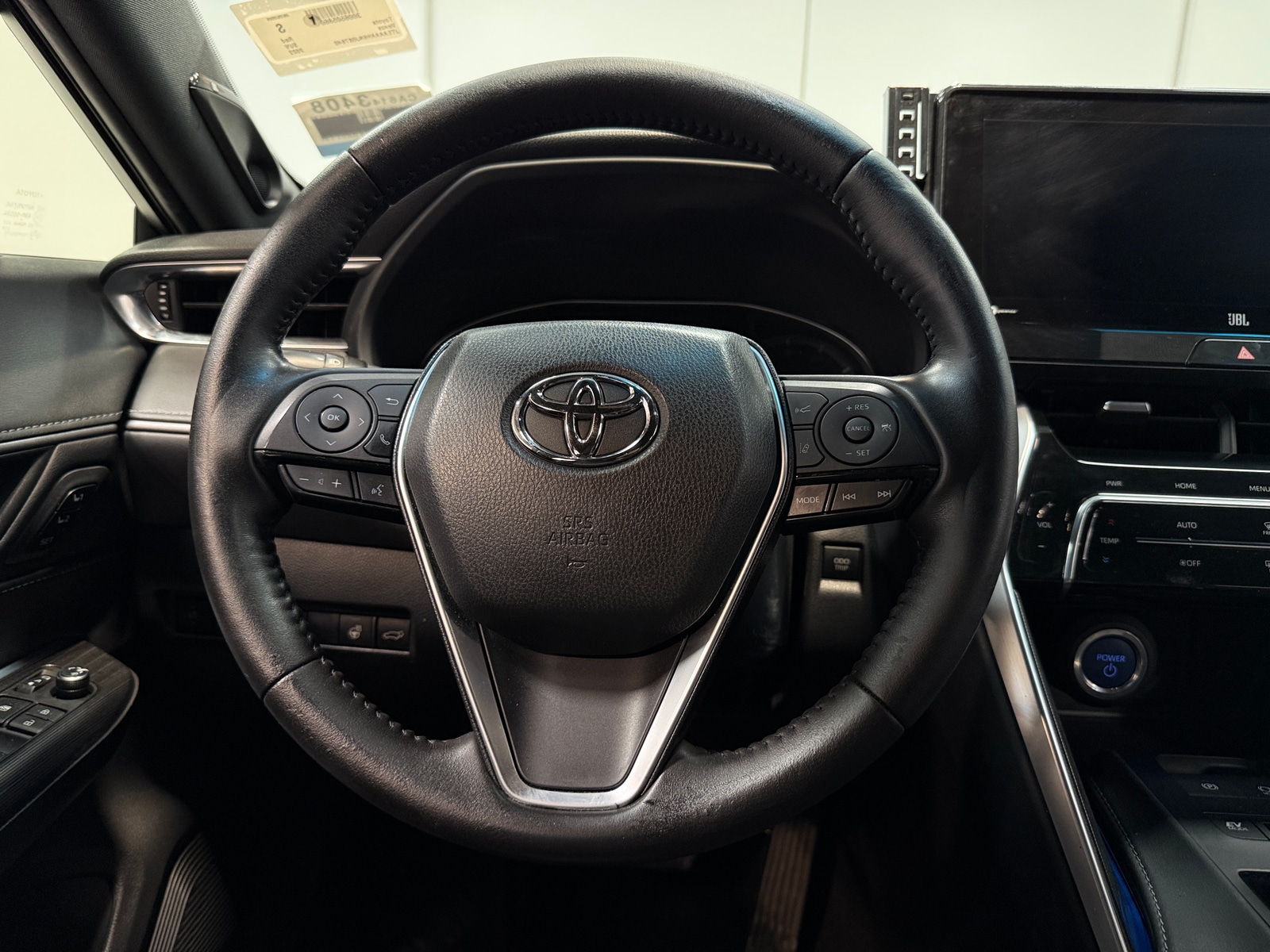 Thumbnail: 2022 Toyota Venza - 5