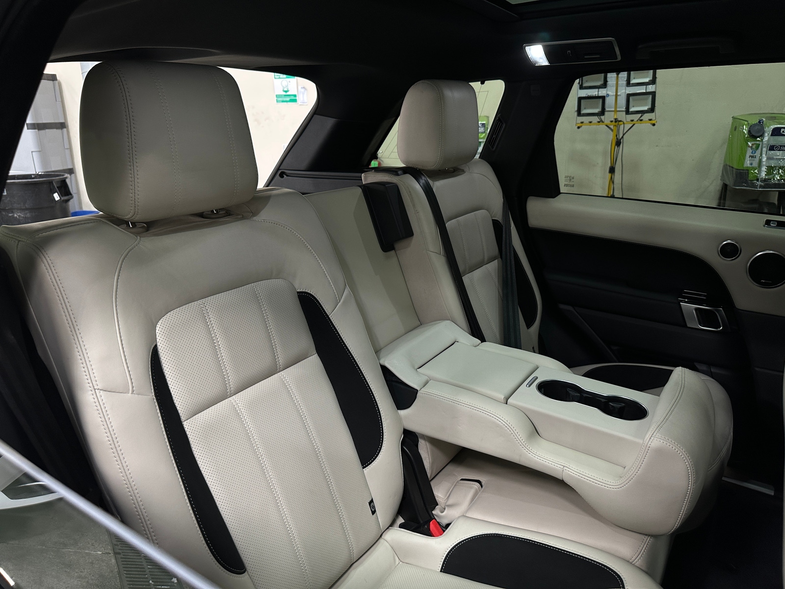 Thumbnail: 2018 Land Rover Range Rover Sport - 6