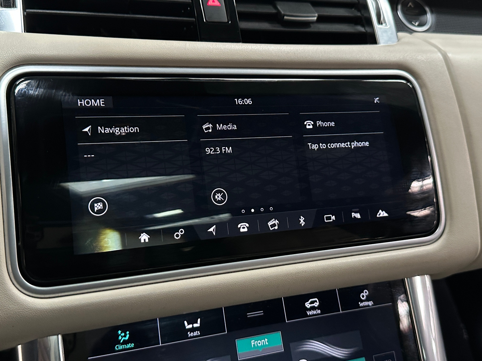 Thumbnail: 2018 Land Rover Range Rover Sport - 4
