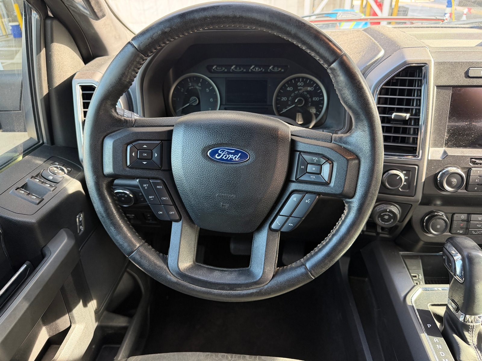 Thumbnail: 2019 Ford Econoline - 5