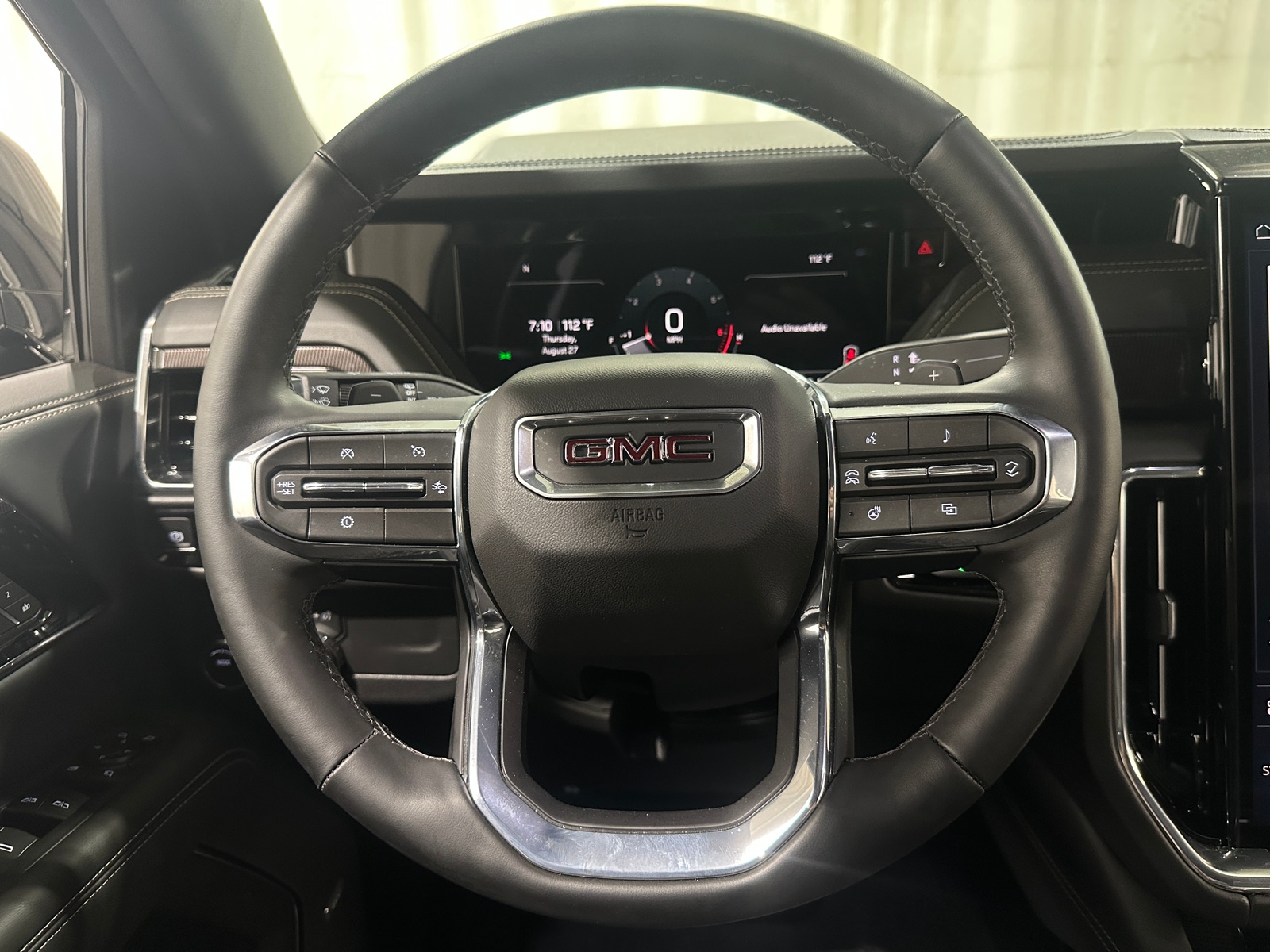 Thumbnail: 2026 GMC Yukon XL - 4