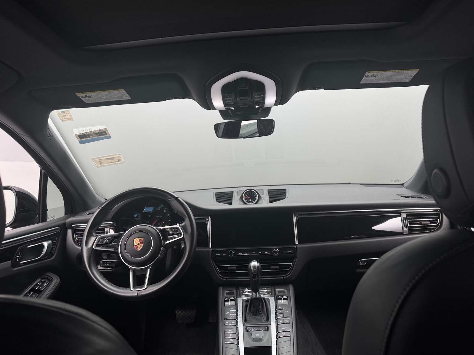 Thumbnail: 2019 Porsche Macan - 2