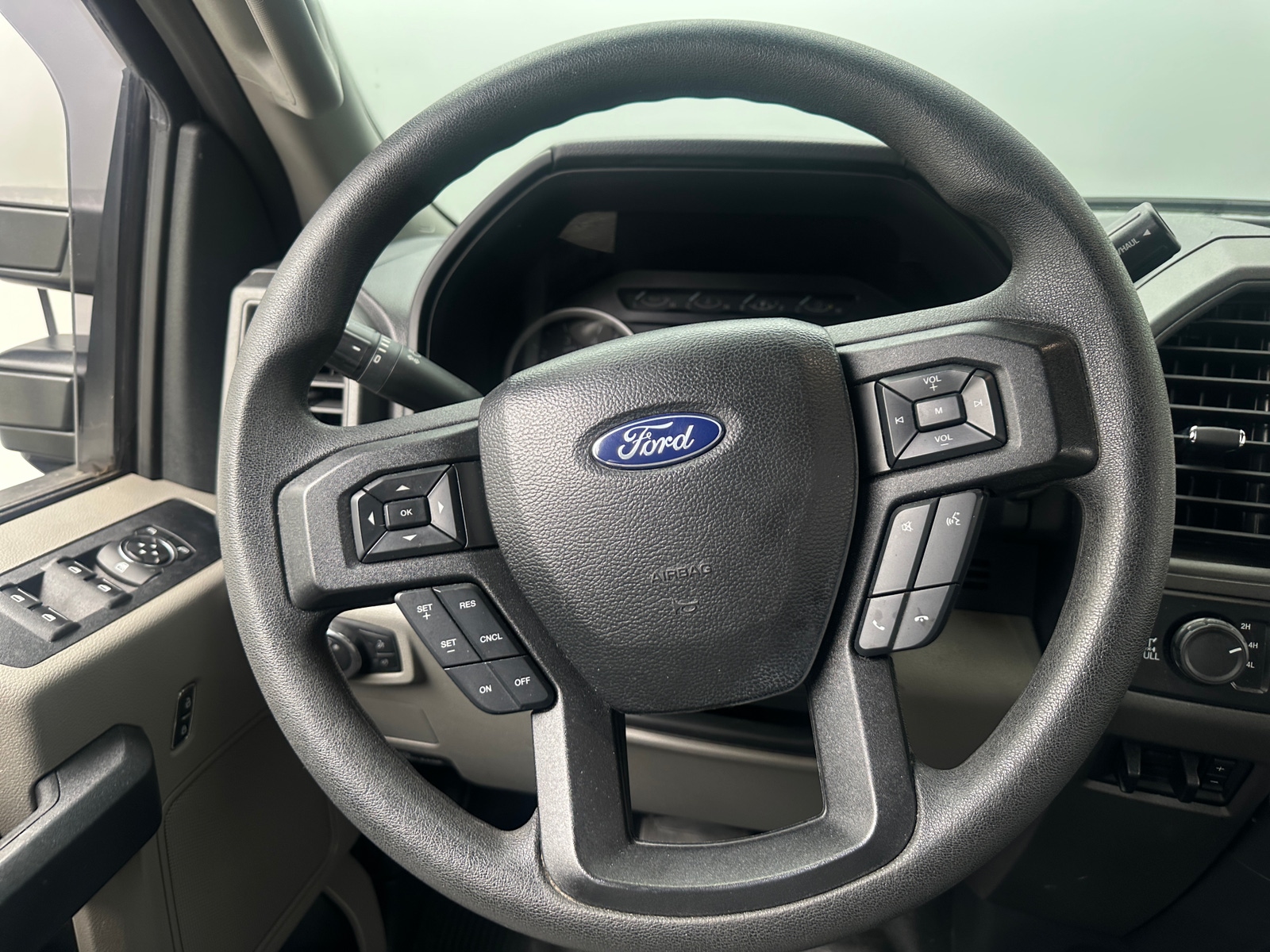Thumbnail: 2019 Ford Econoline - 5