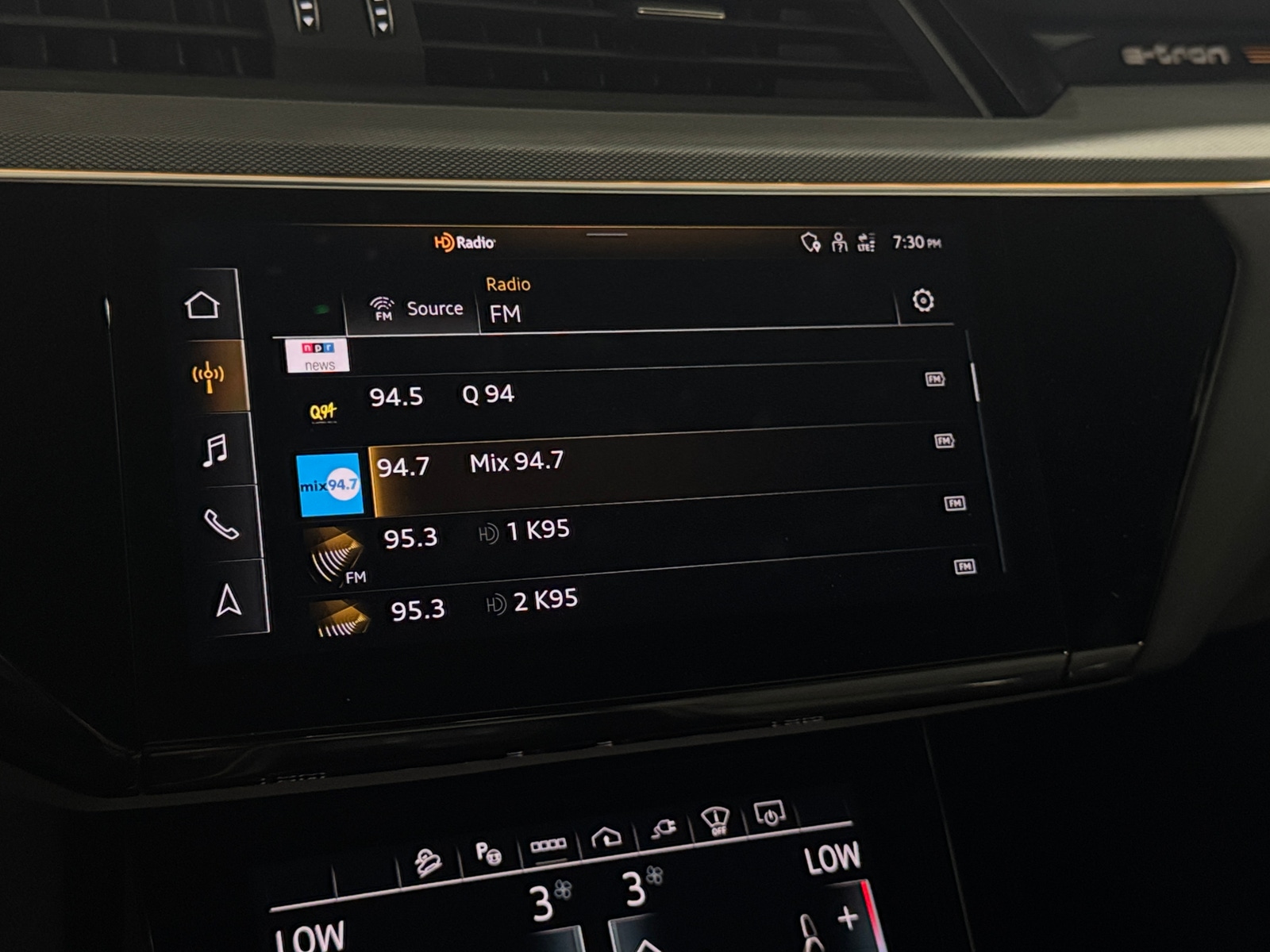 Thumbnail: 2024 Audi Q8 e-tron - 4