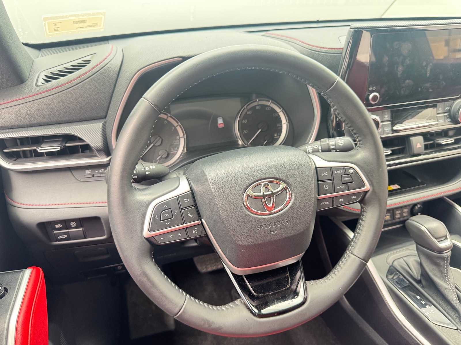 Thumbnail: 2023 Toyota Highlander - 4