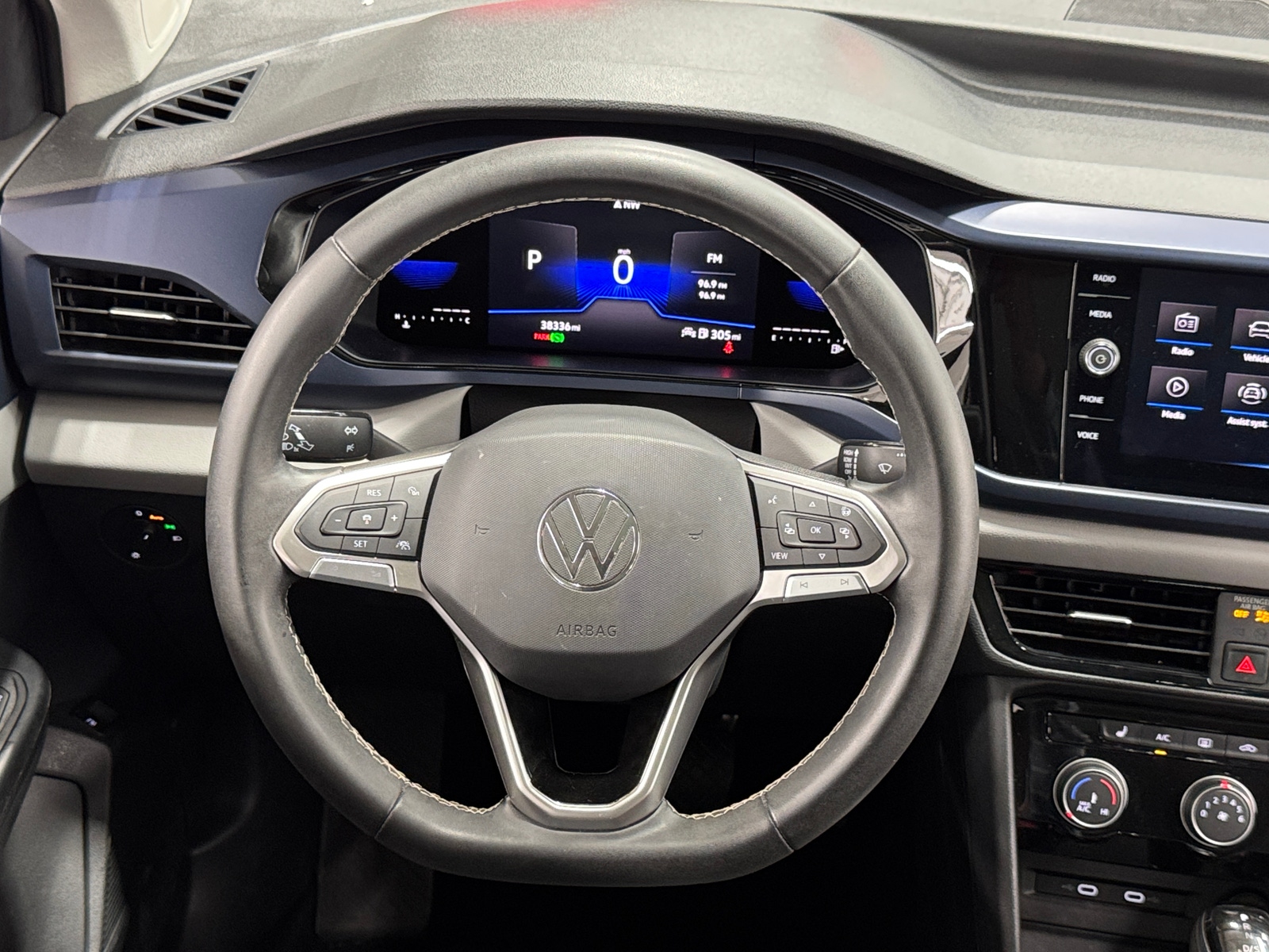 Thumbnail: 2023 Volkswagen Taos - 5