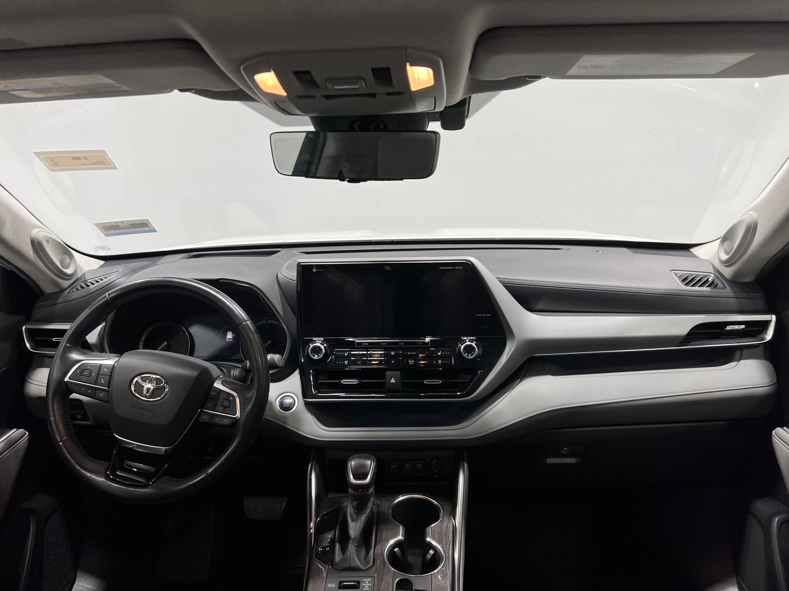 Thumbnail: 2020 Toyota Highlander - 2