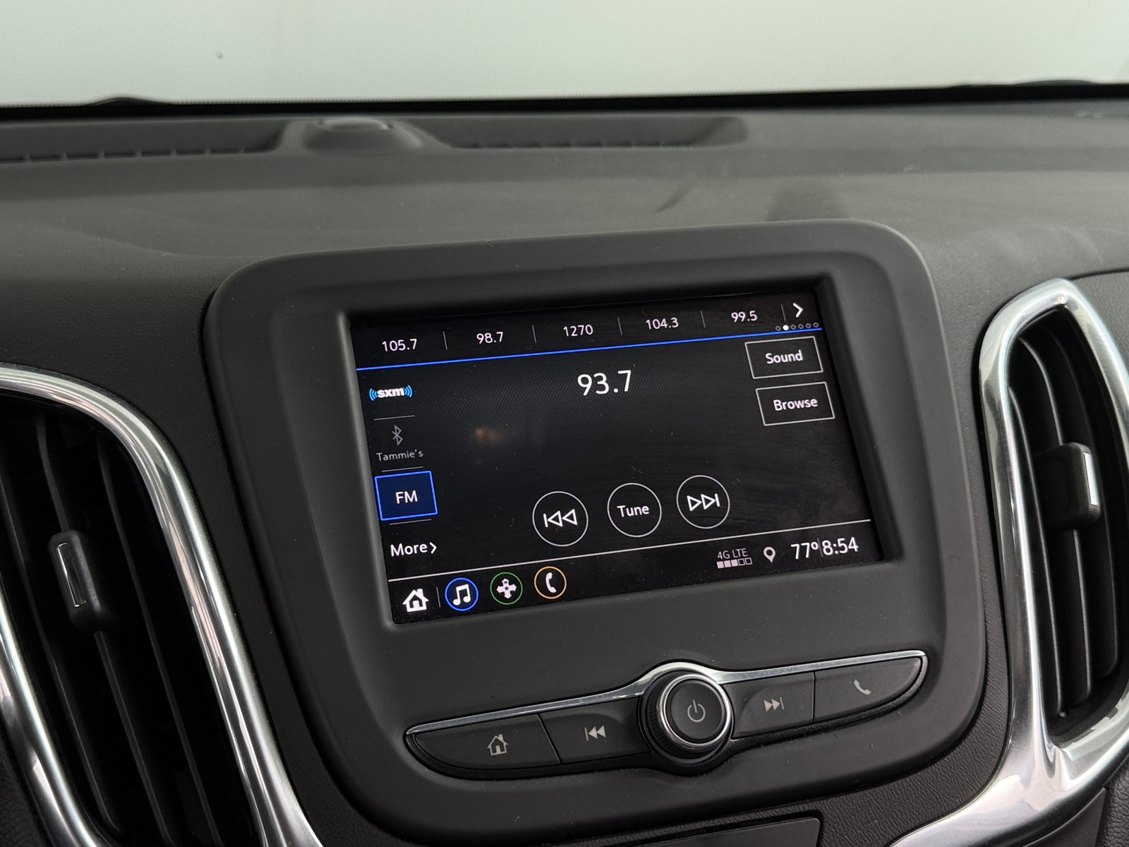 Thumbnail: 2020 Chevrolet Equinox - 4