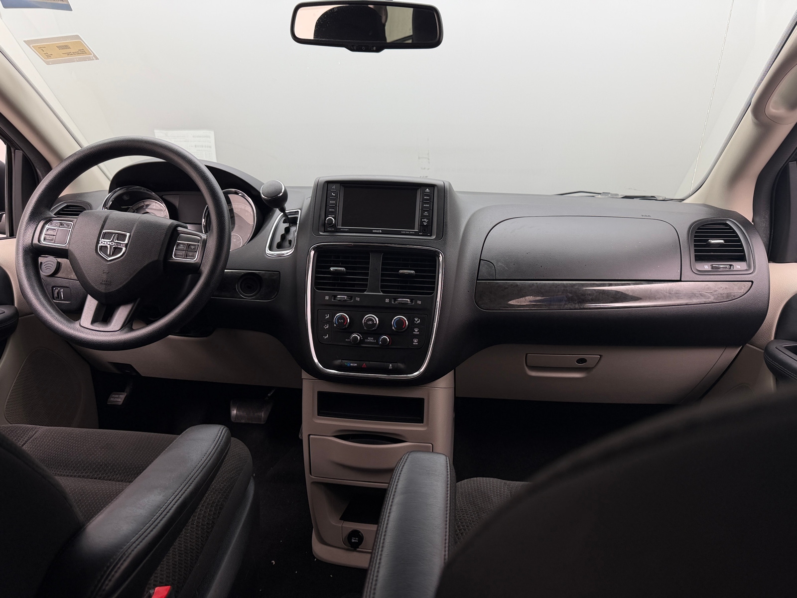 Thumbnail: 2018 Dodge Grand Caravan - 3