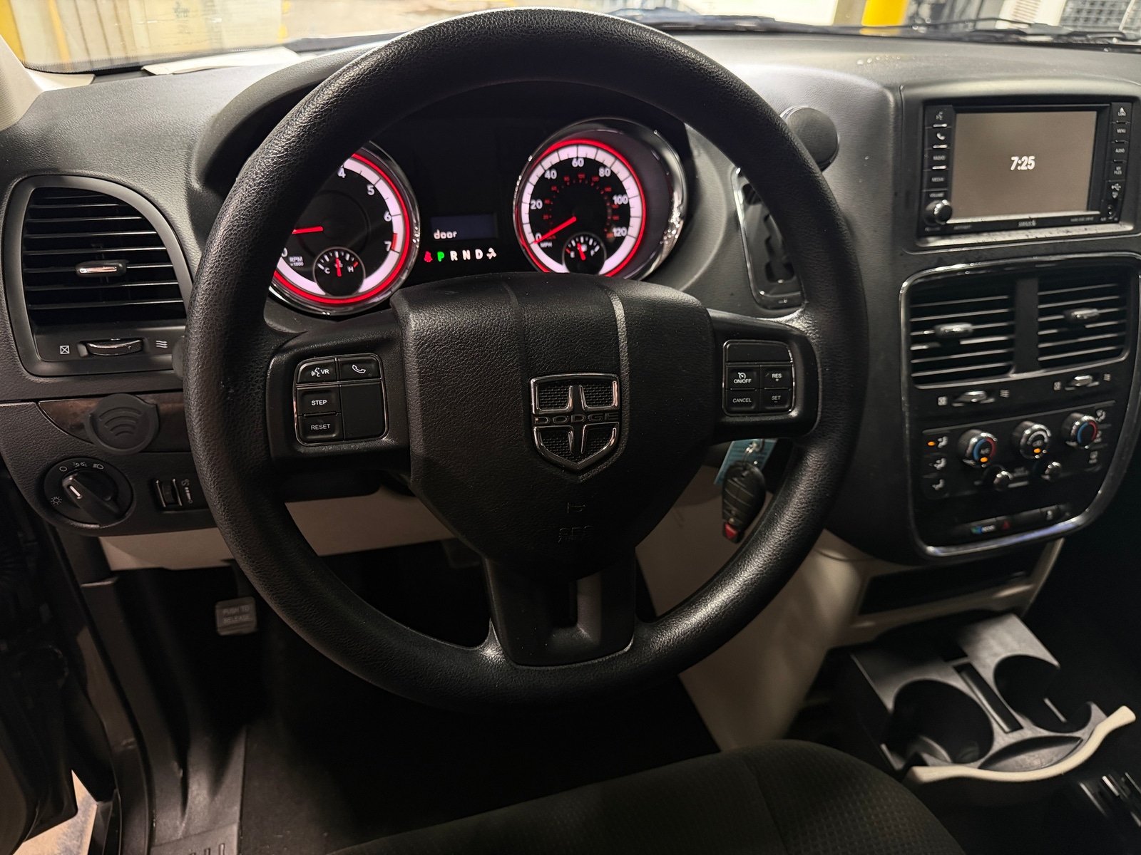 Thumbnail: 2018 Dodge Grand Caravan - 5