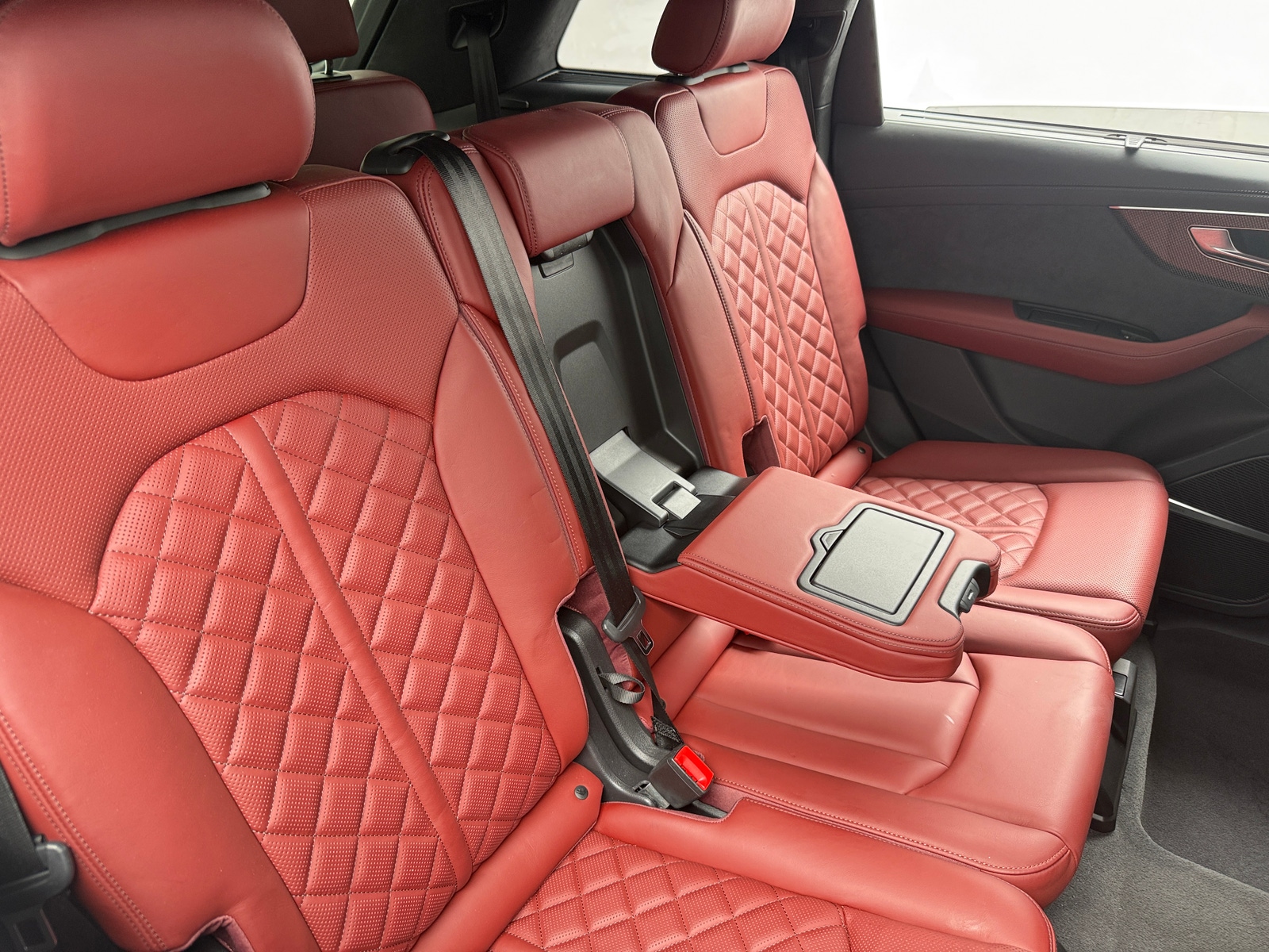 Thumbnail: 2023 Audi SQ7 - 6