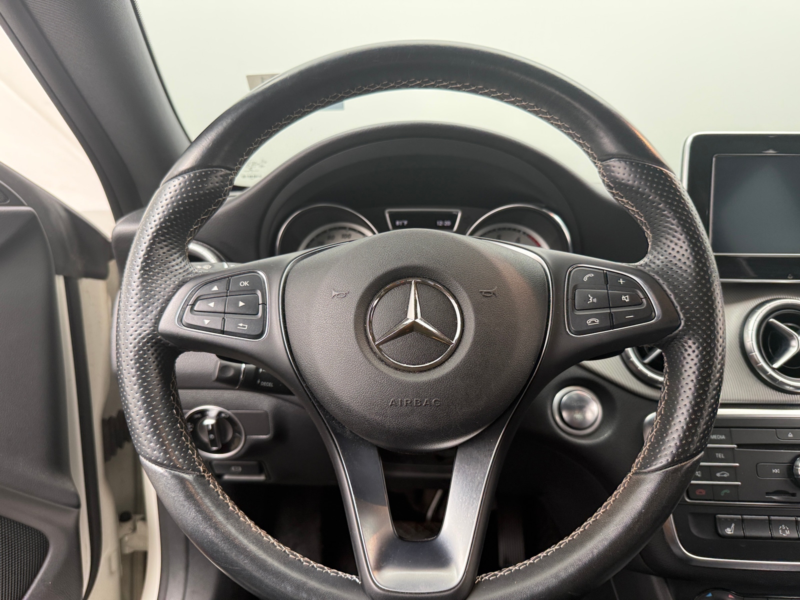 Thumbnail: 2015 Mercedes-Benz CLA - 4