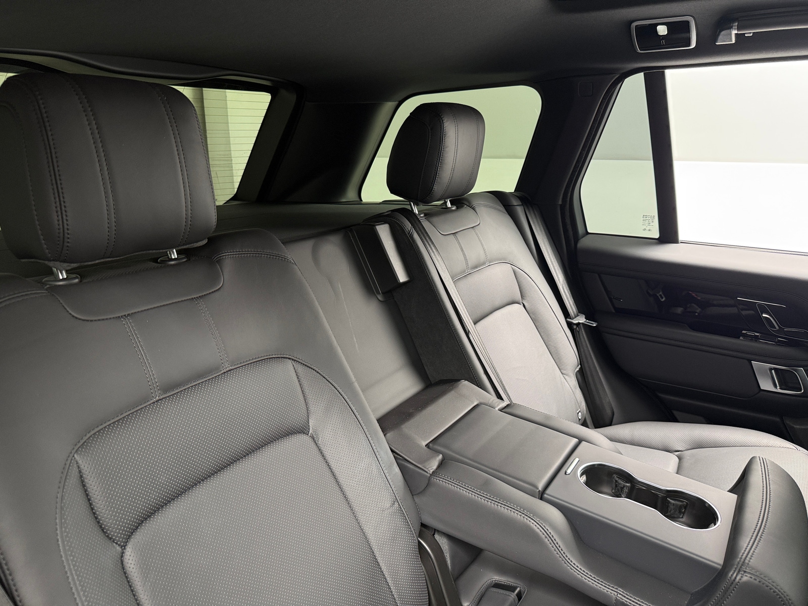 Thumbnail: 2019 Land Rover Range Rover - 5