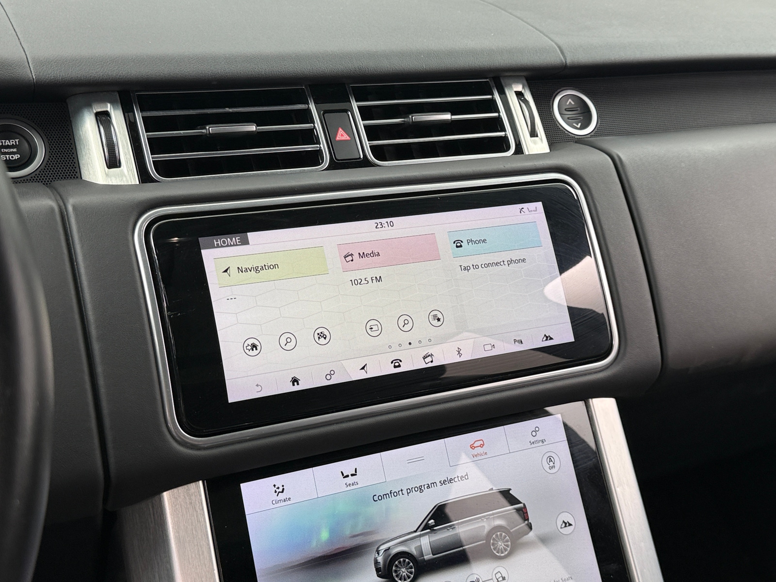 Thumbnail: 2019 Land Rover Range Rover - 3
