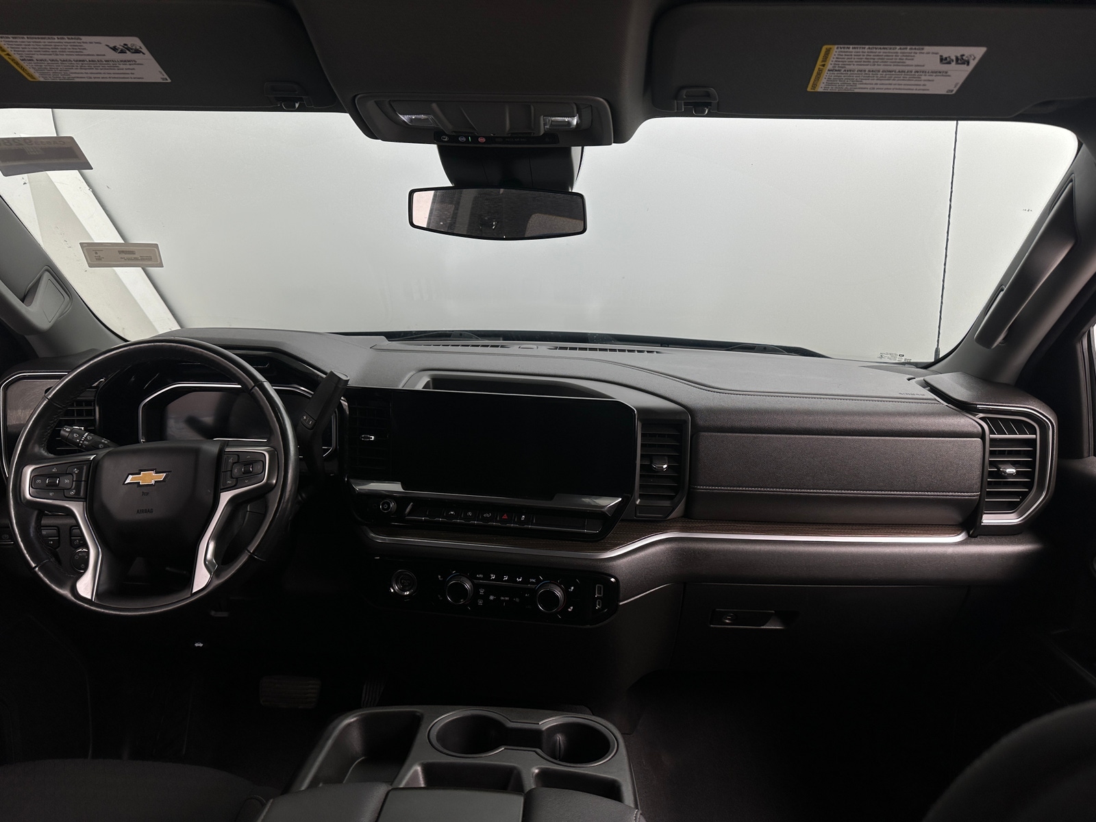 Thumbnail: 2022 Chevrolet Silverado 1500 - 3