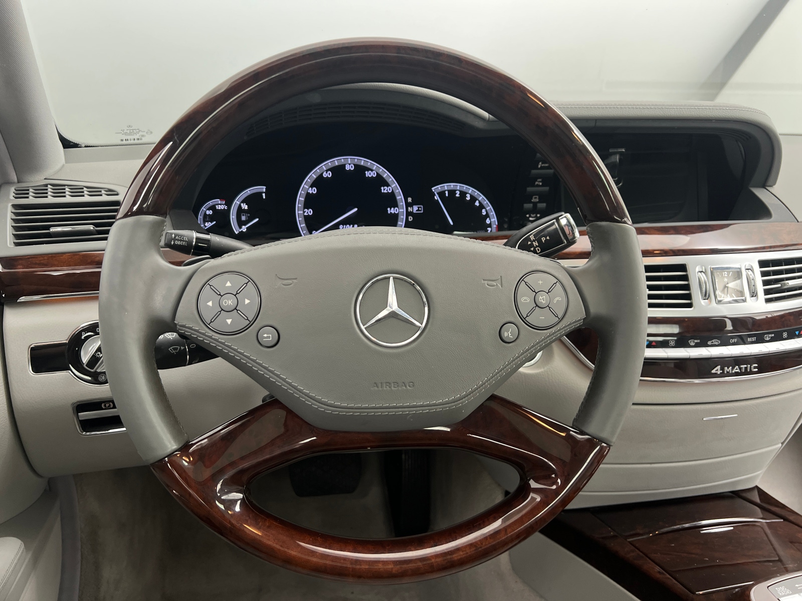 Thumbnail: 2013 Mercedes-Benz S-Class - 4