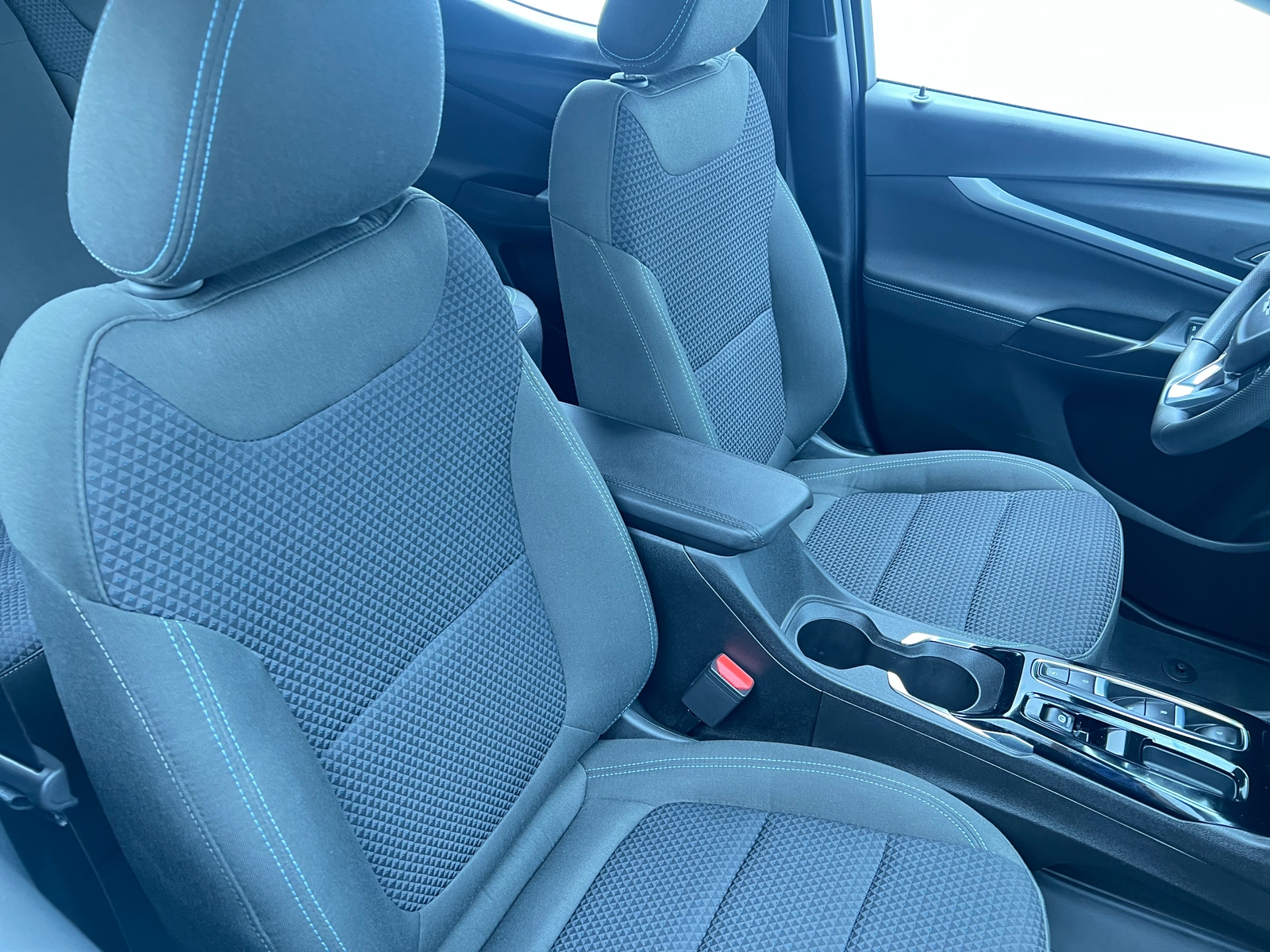 Thumbnail: 2023 Chevrolet Bolt EUV - 2