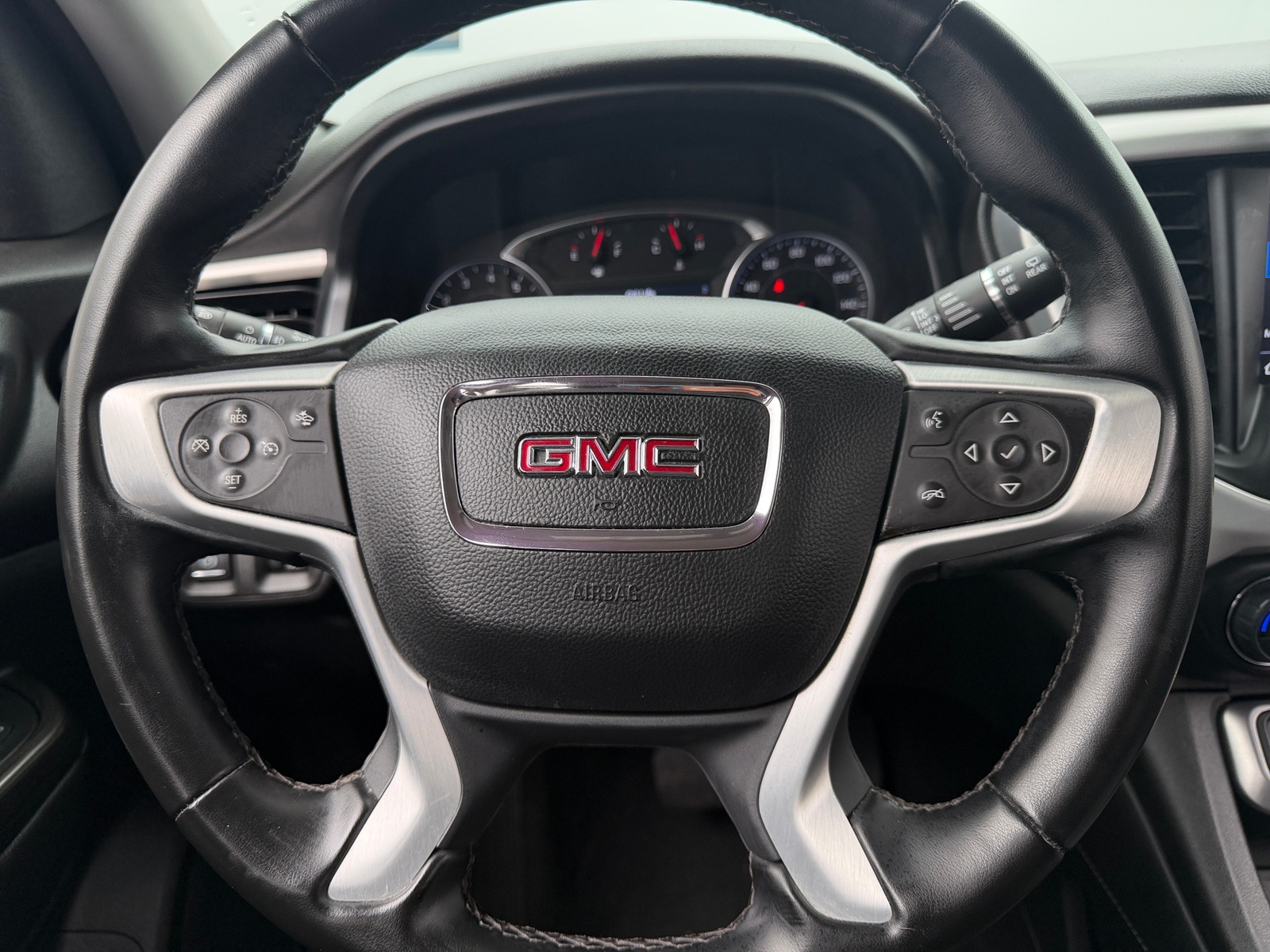 Thumbnail: 2023 GMC Acadia - 4