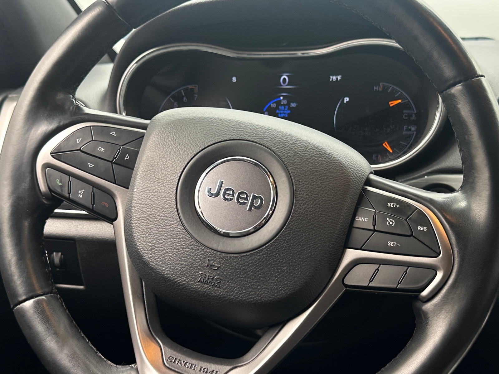 Thumbnail: 2021 Jeep Grand Cherokee - 4