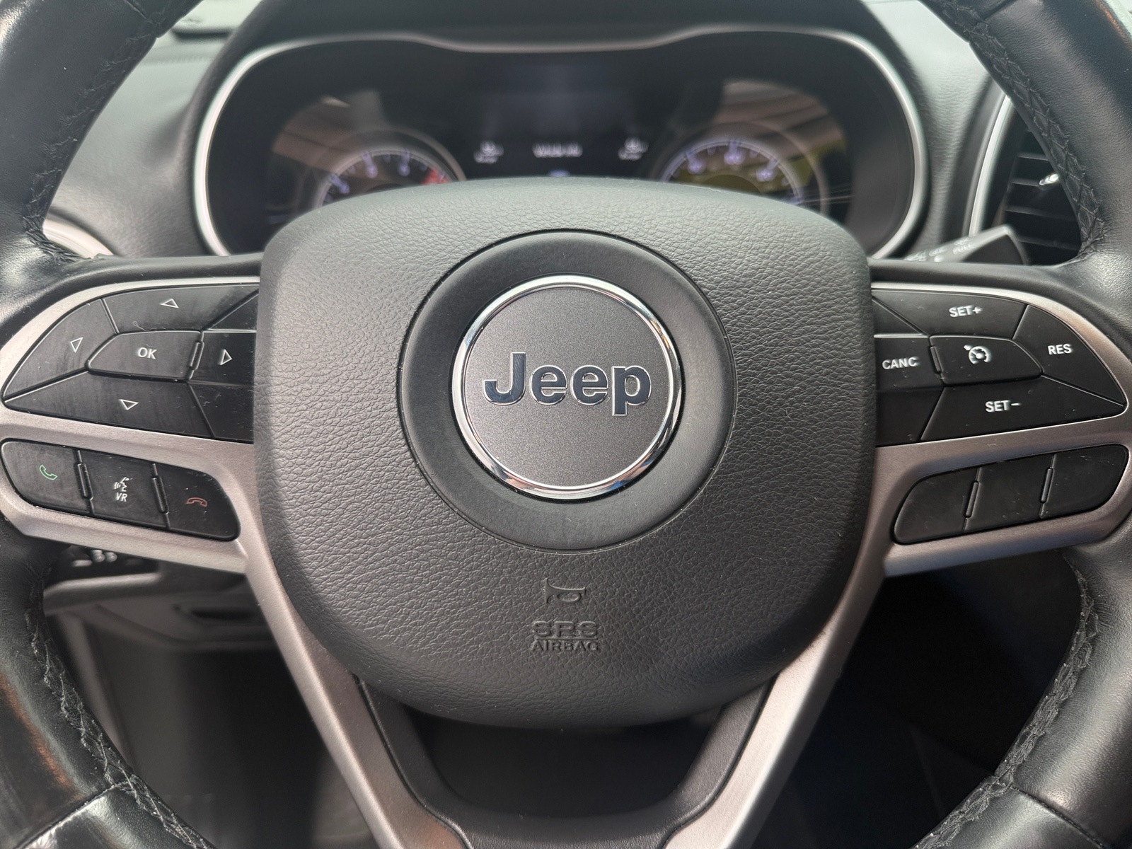 Thumbnail: 2019 Jeep Cherokee - 4