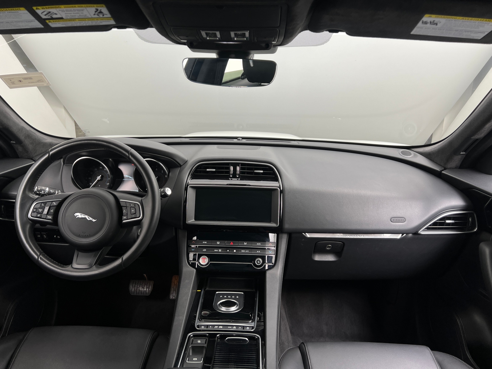 Thumbnail: 2020 Jaguar F-Pace - 3